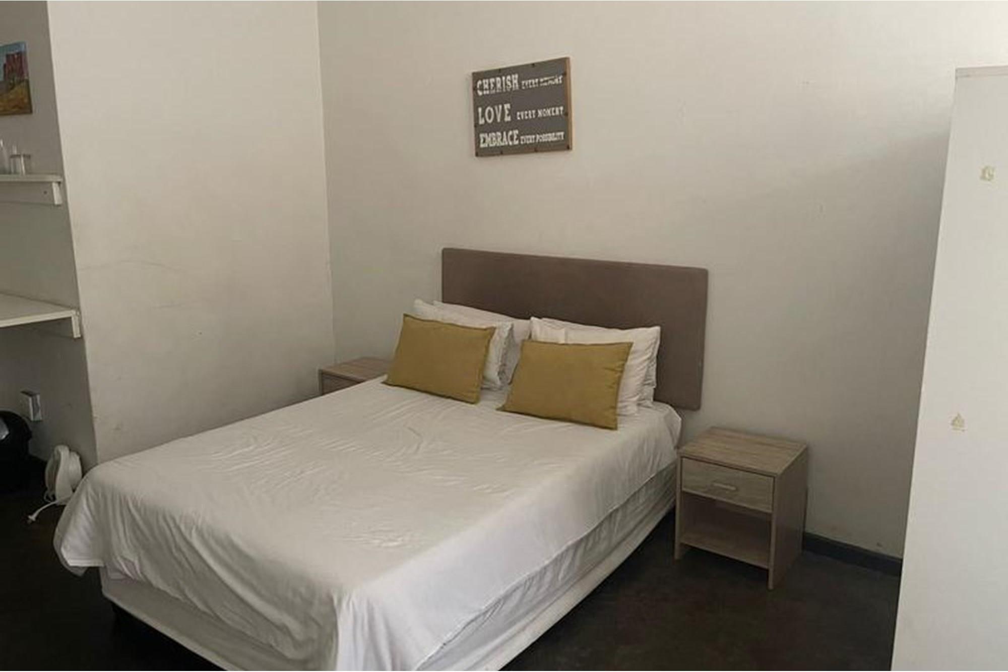 Apartment for sale in Maboneng, Johannesburg, 33 m²