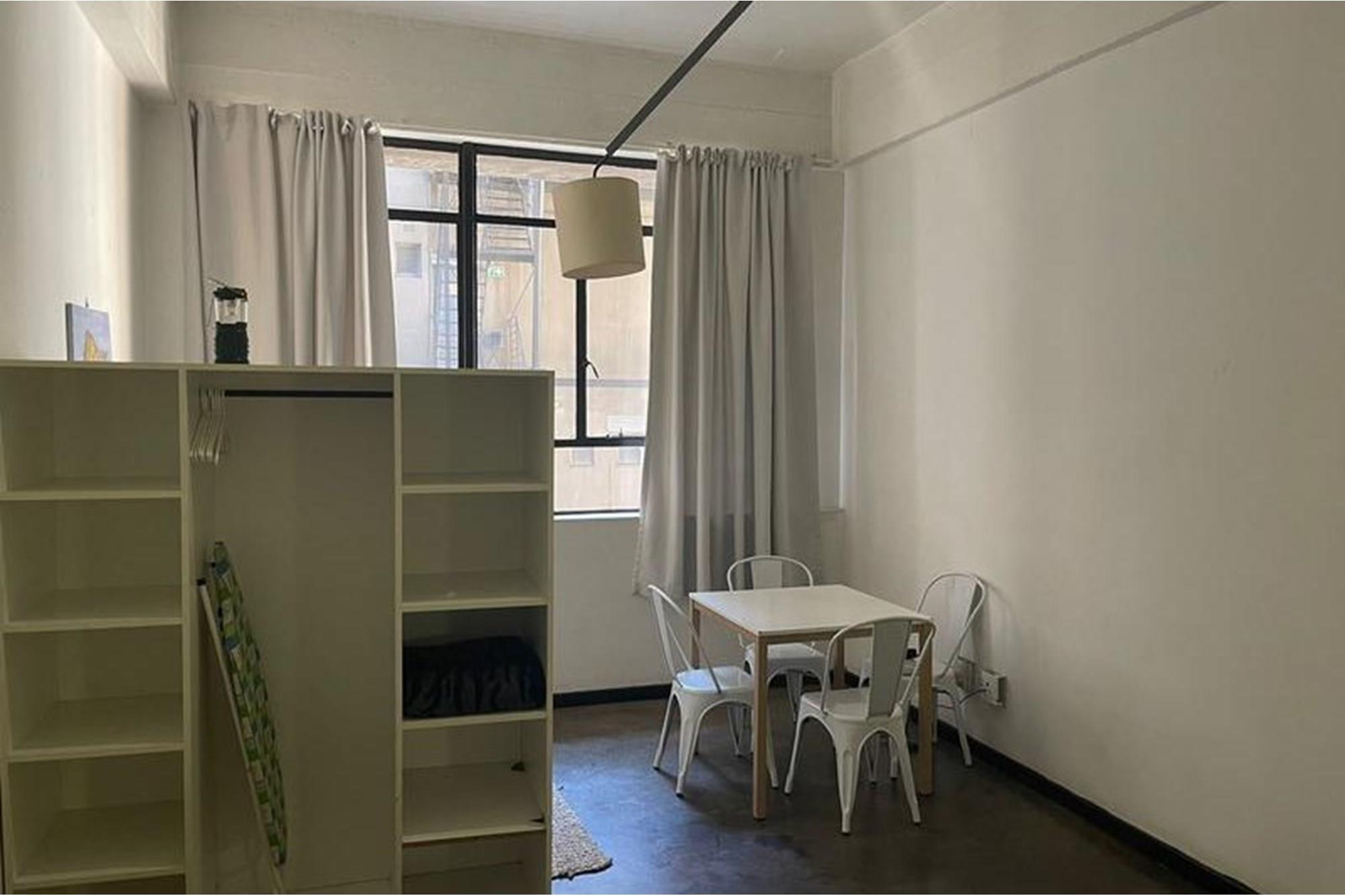 Apartment for sale in Maboneng, Johannesburg, 33 m²