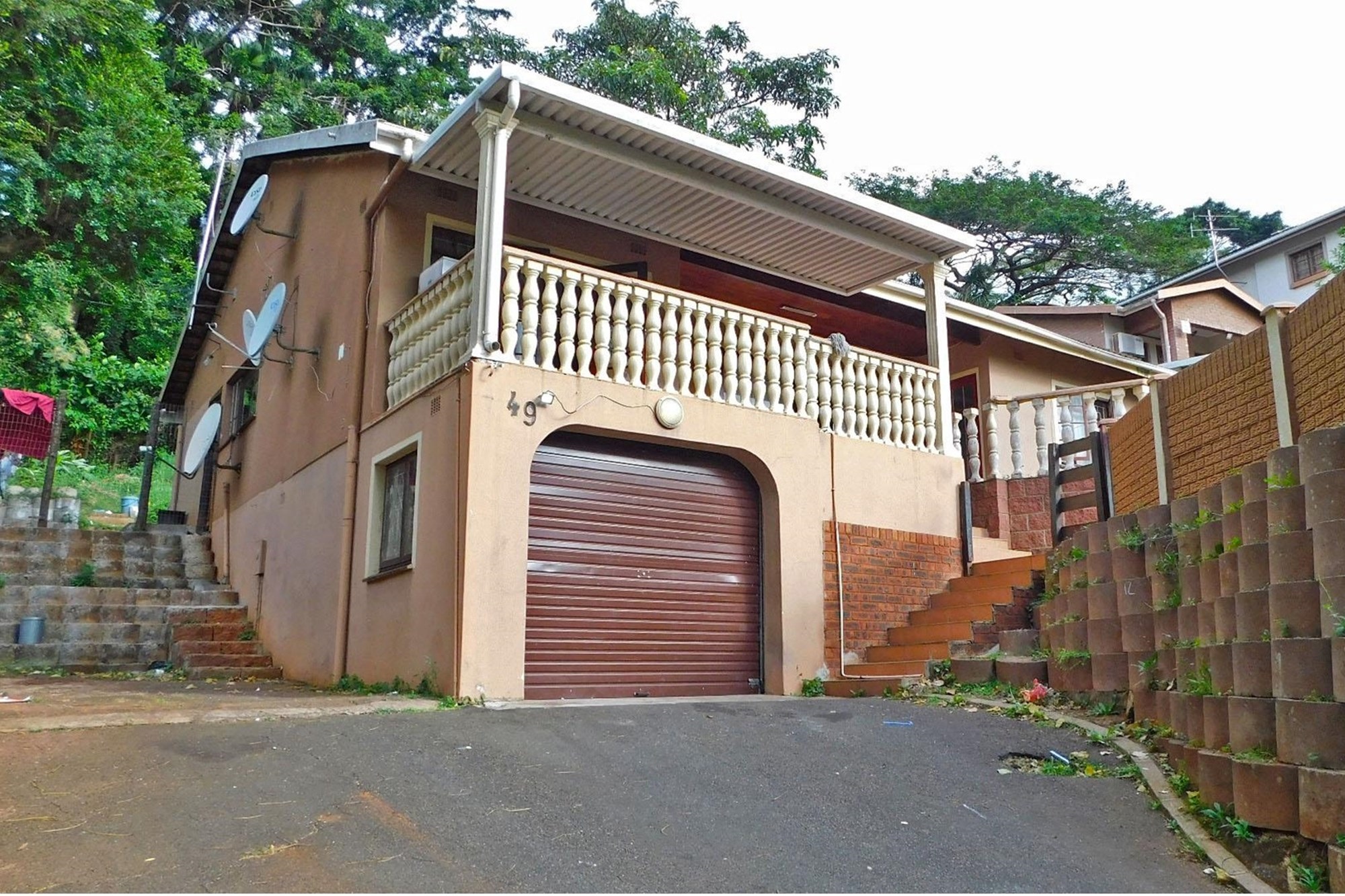 Family Home in Manor Gadens