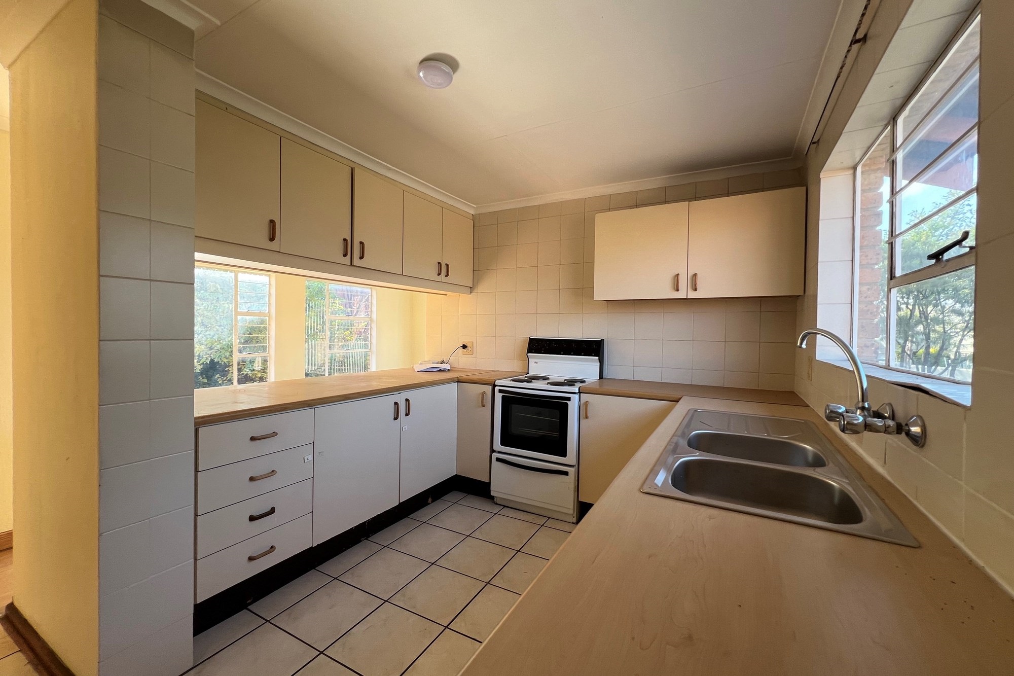 Apartment for sale in Halfway Gardens, Midrand, 87 m²