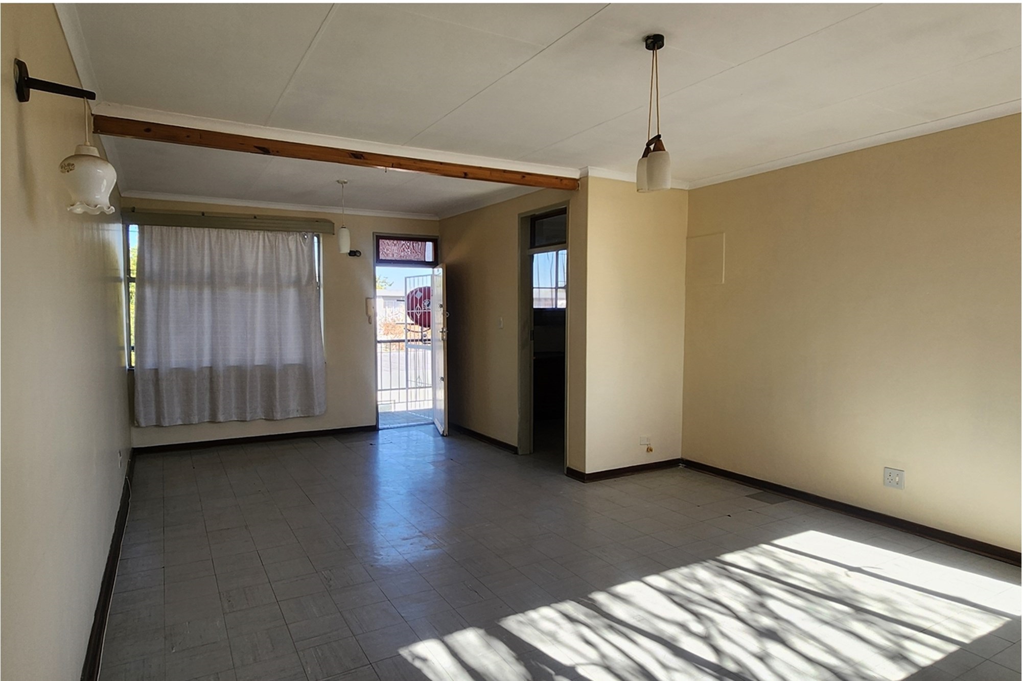 Smart Investment 1 Bedroom Apartment Near Majuba FET and Amenities