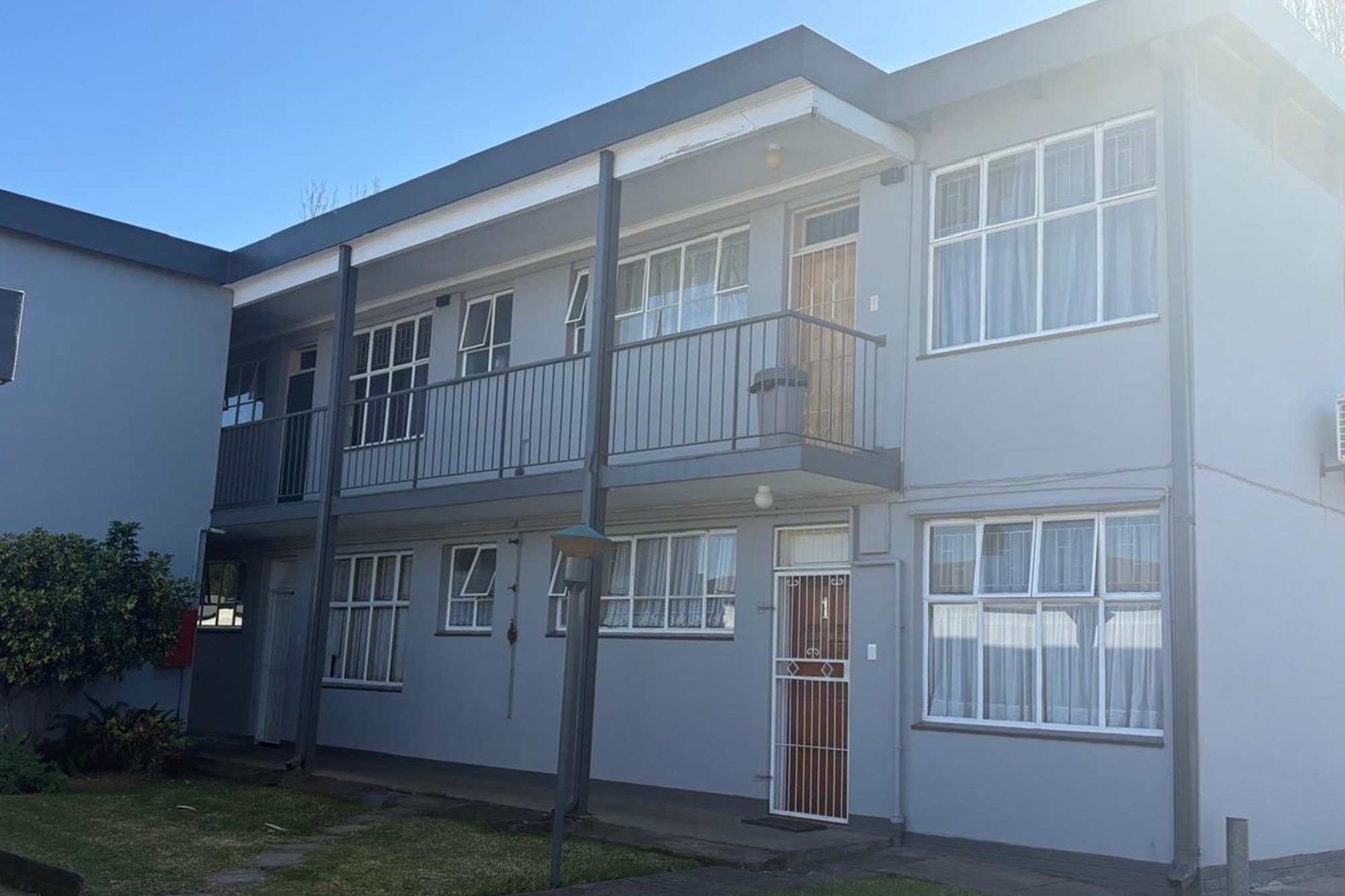 Smart Investment 1 Bedroom Apartment Near Majuba FET and Amenities