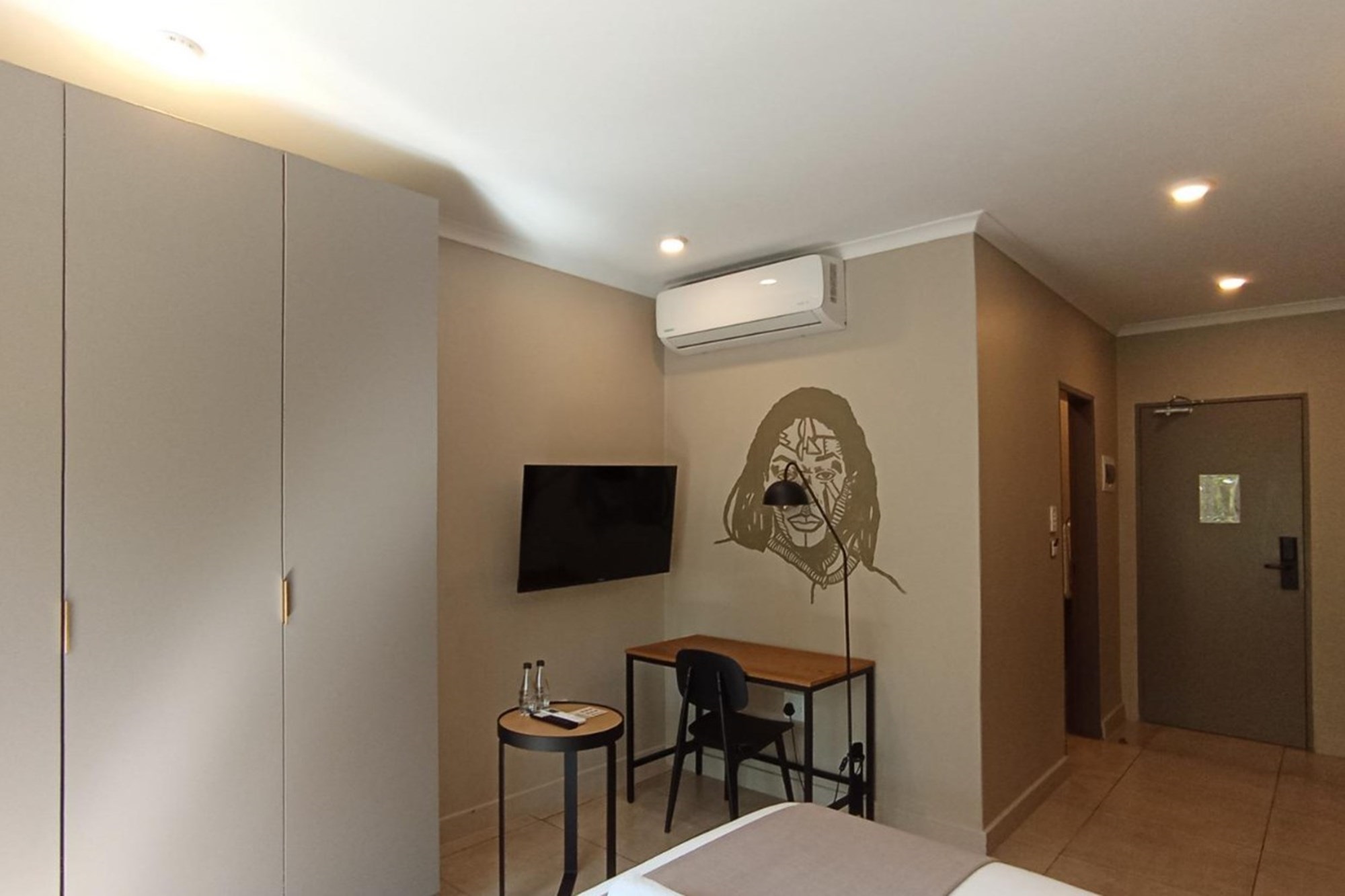 Apartment for sale in Sandown, Sandton, 24 m²