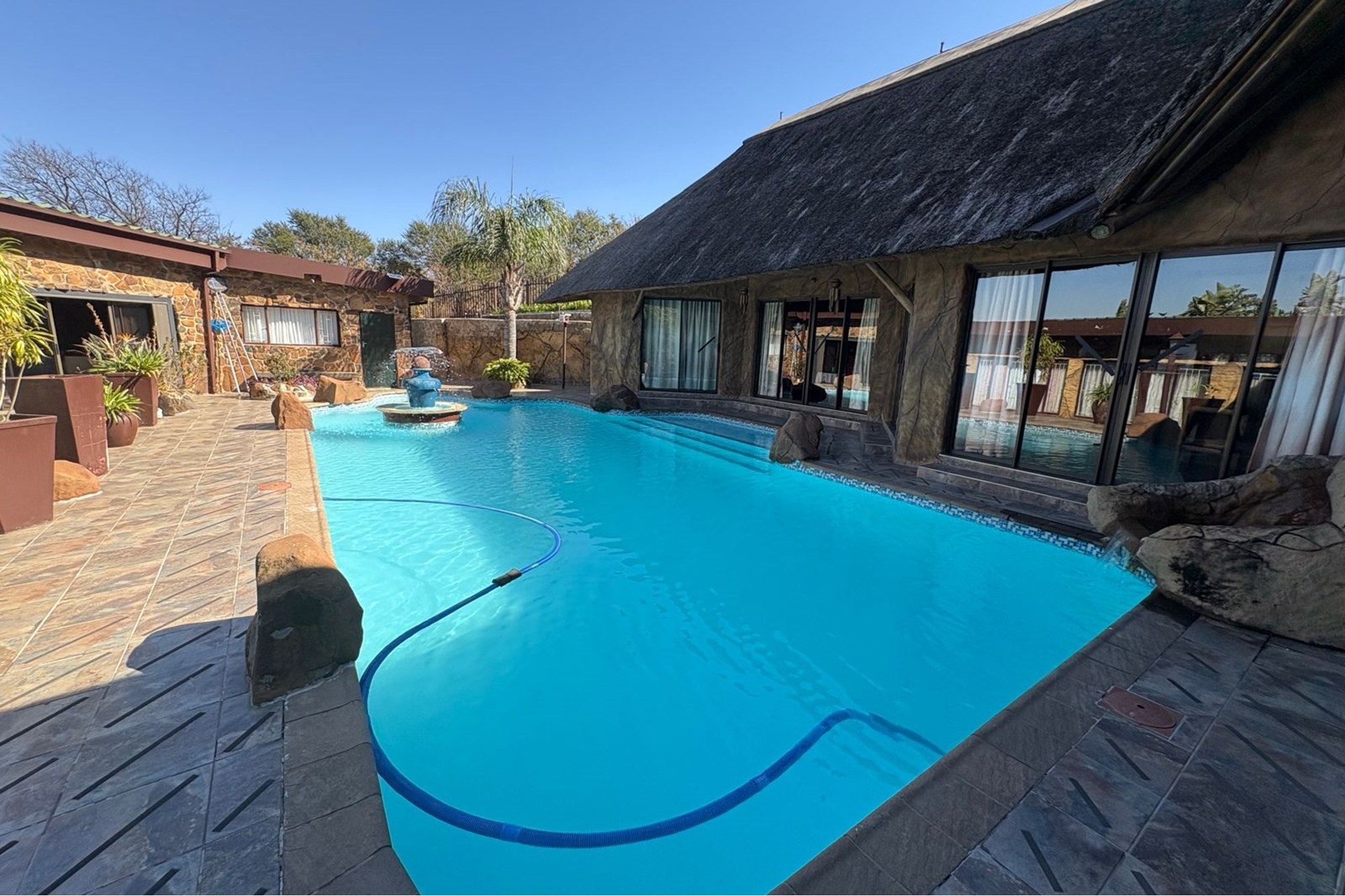 Luxury Living Meets Mountain Majesty in Signal Hill, Newcastle