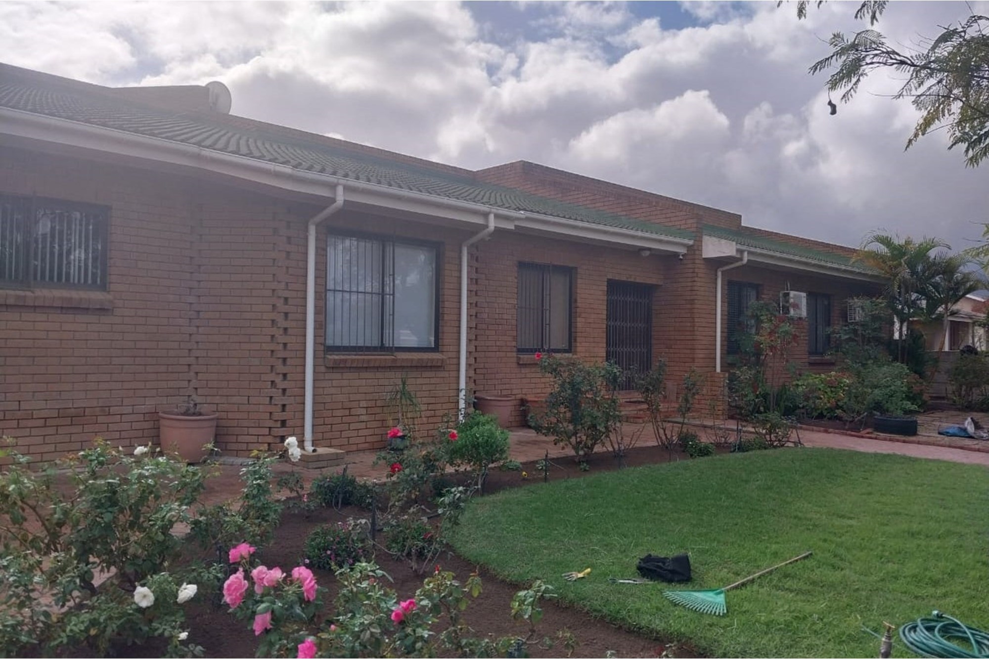 House for sale in Porterville, 1190 m²