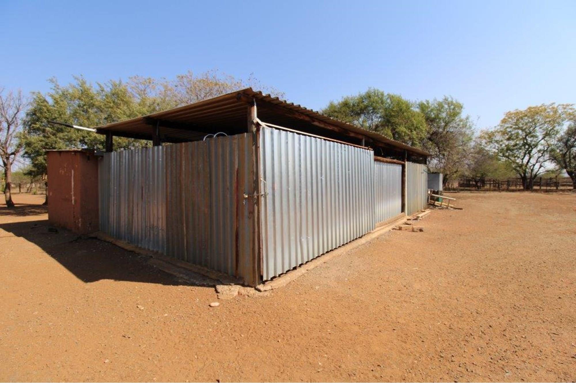 Small Holding for sale in Bela Bela Rural, Bela Bela, 240 m²