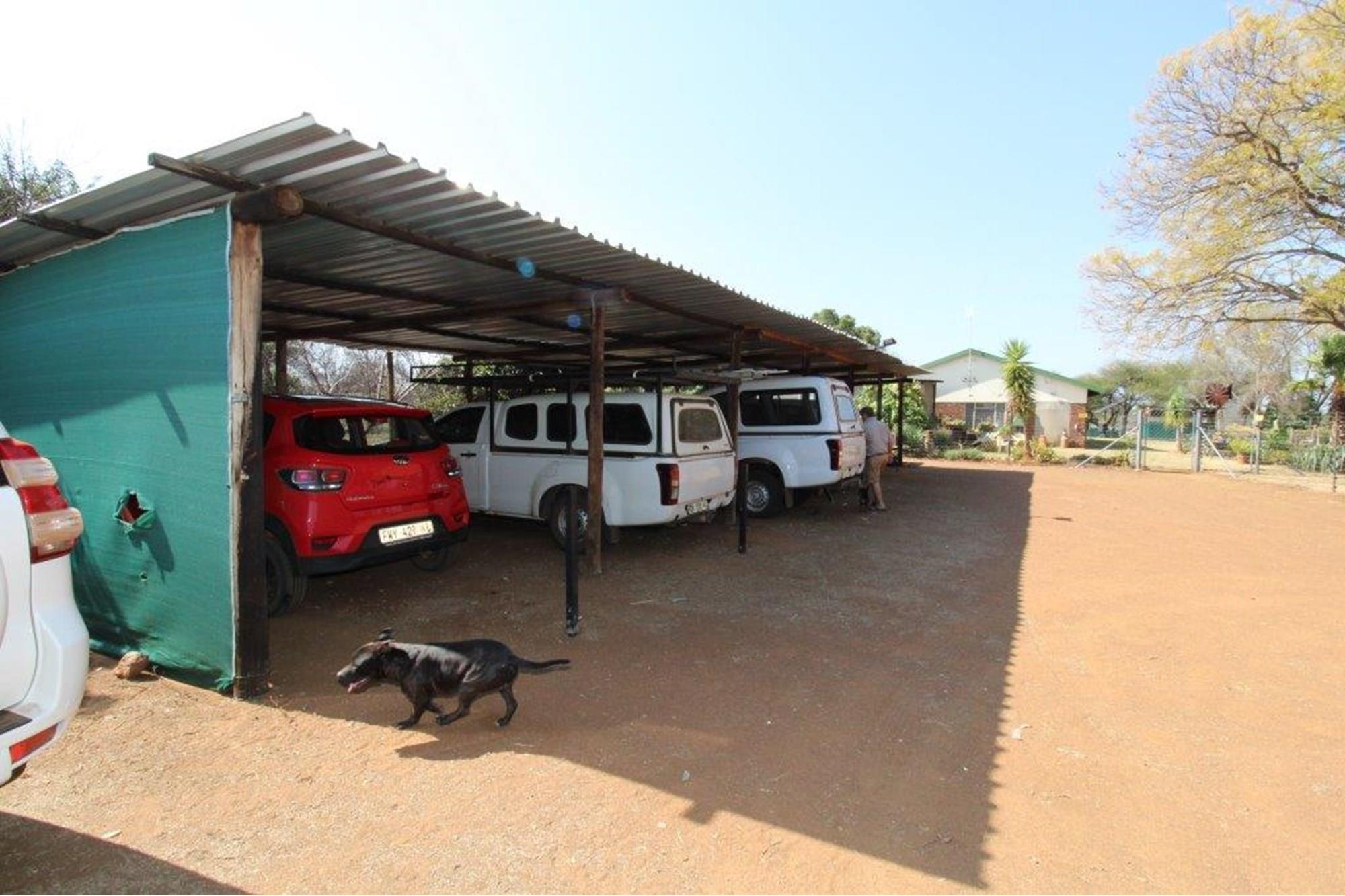 Small Holding for sale in Bela Bela Rural, Bela Bela, 240 m²