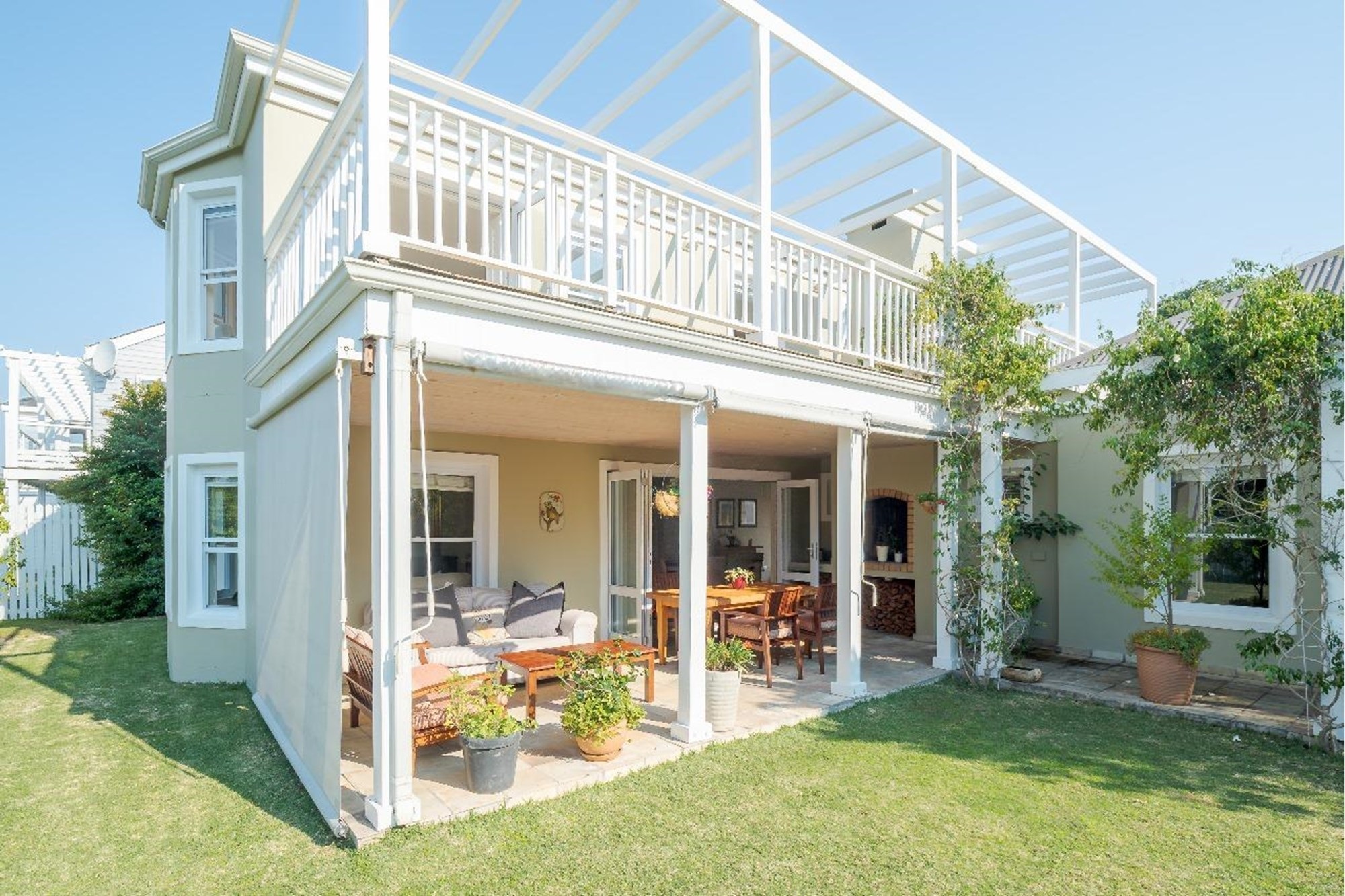 Fully Furnished 4 Bedroomed Home avail May,June,July and Sept, Oct, Nov 2026