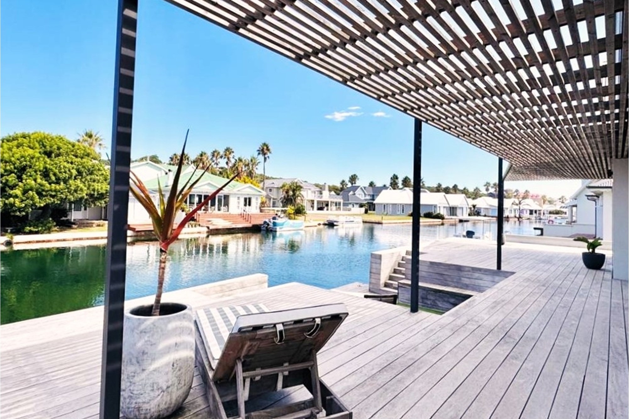 House for sale in Marina Martinique, Jeffreys Bay, 340 m²