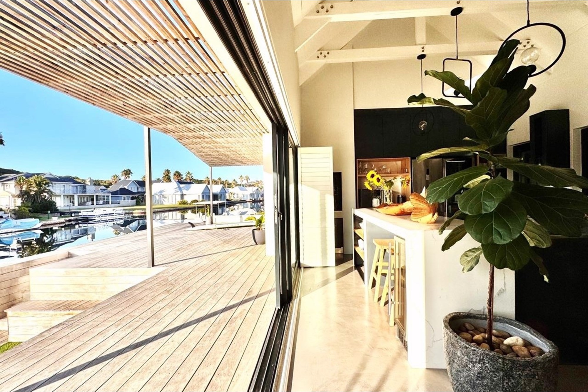 House for sale in Marina Martinique, Jeffreys Bay, 340 m²
