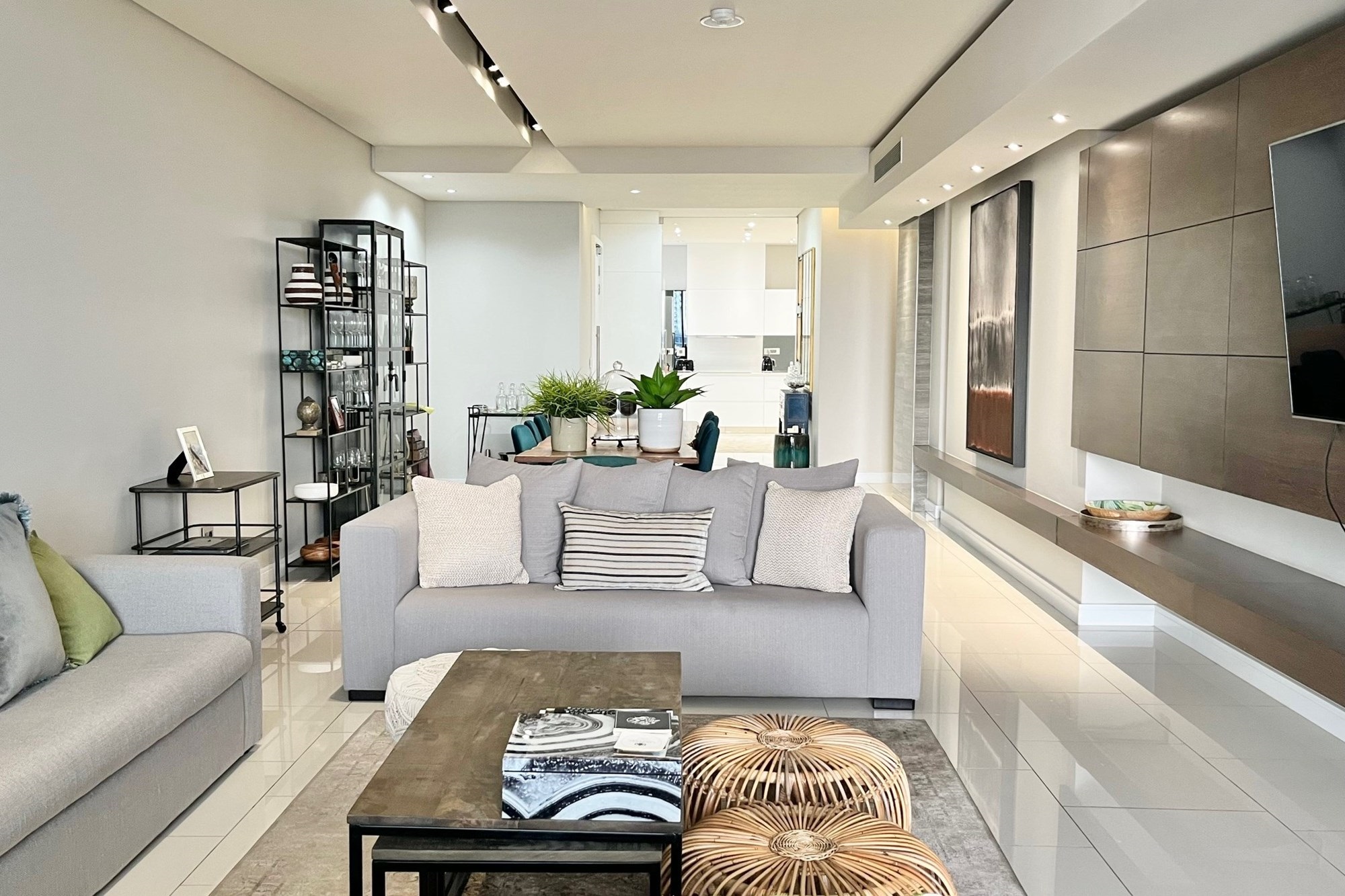 Magnificent Fully Furnished 3 Bedroom Penthouse in Embassy Towers 5