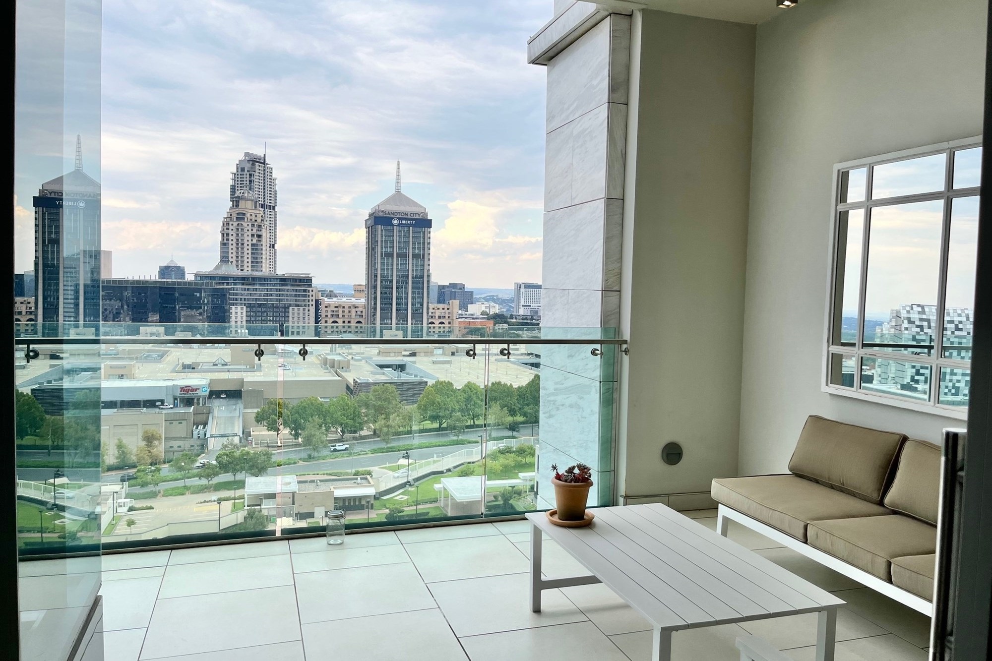 Penthouse for sale in Sandhurst, Sandton, 100 Embassy Towers, 175 Empire Place, Sandhurst, Sandton, Gauteng, 210 m²