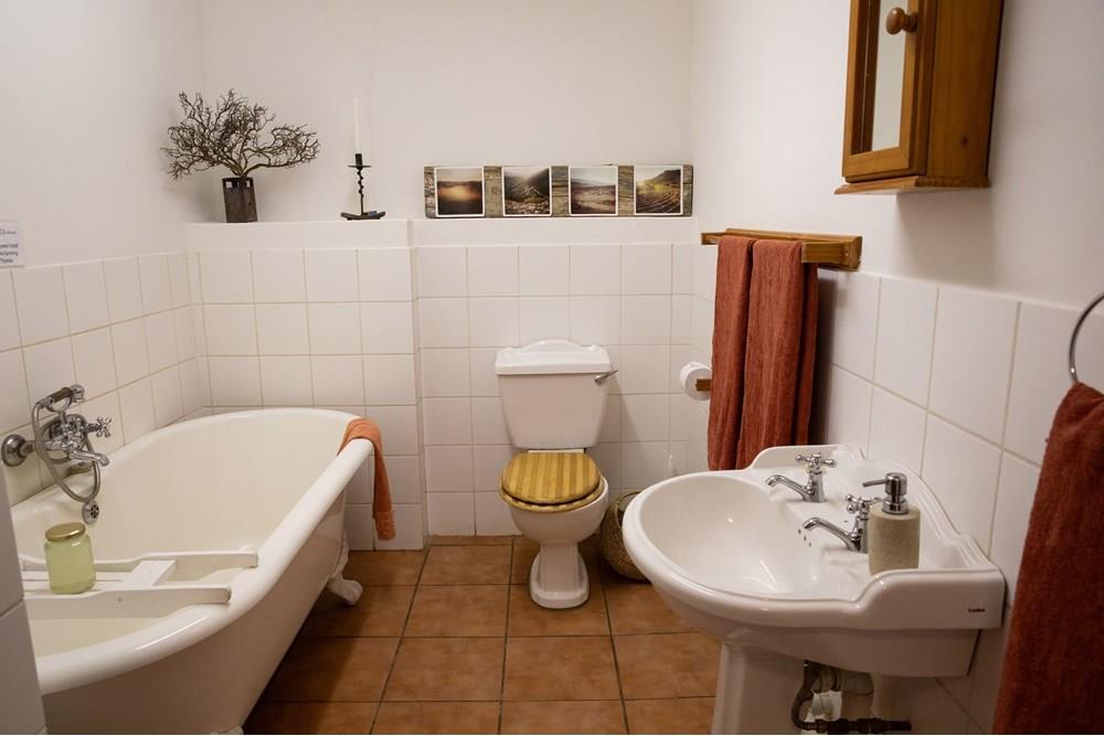A Rare Lifestyle Investment with Multiple Income Pathways 5