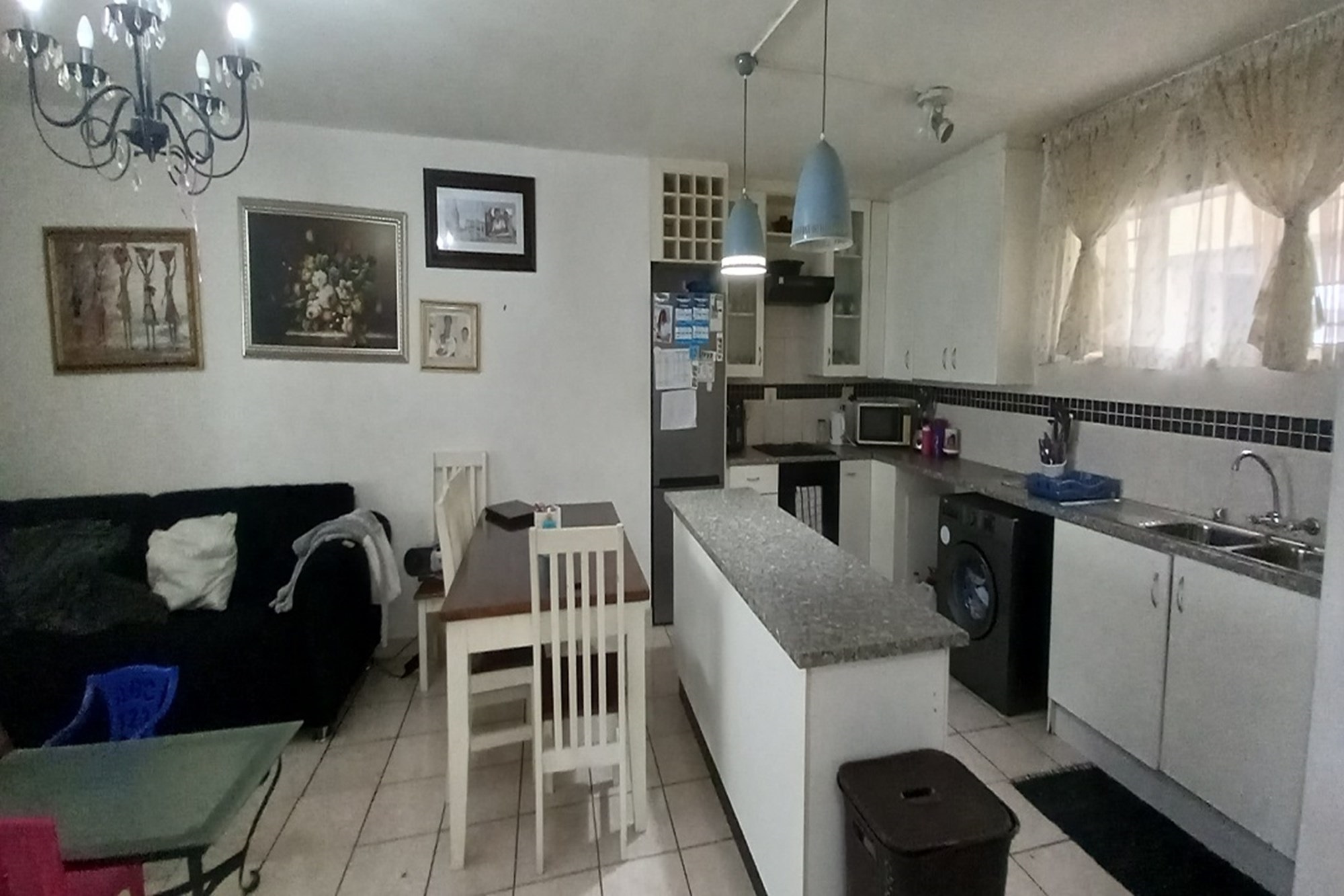 Apartment for sale in Discovery, Roodepoort, 80 m²