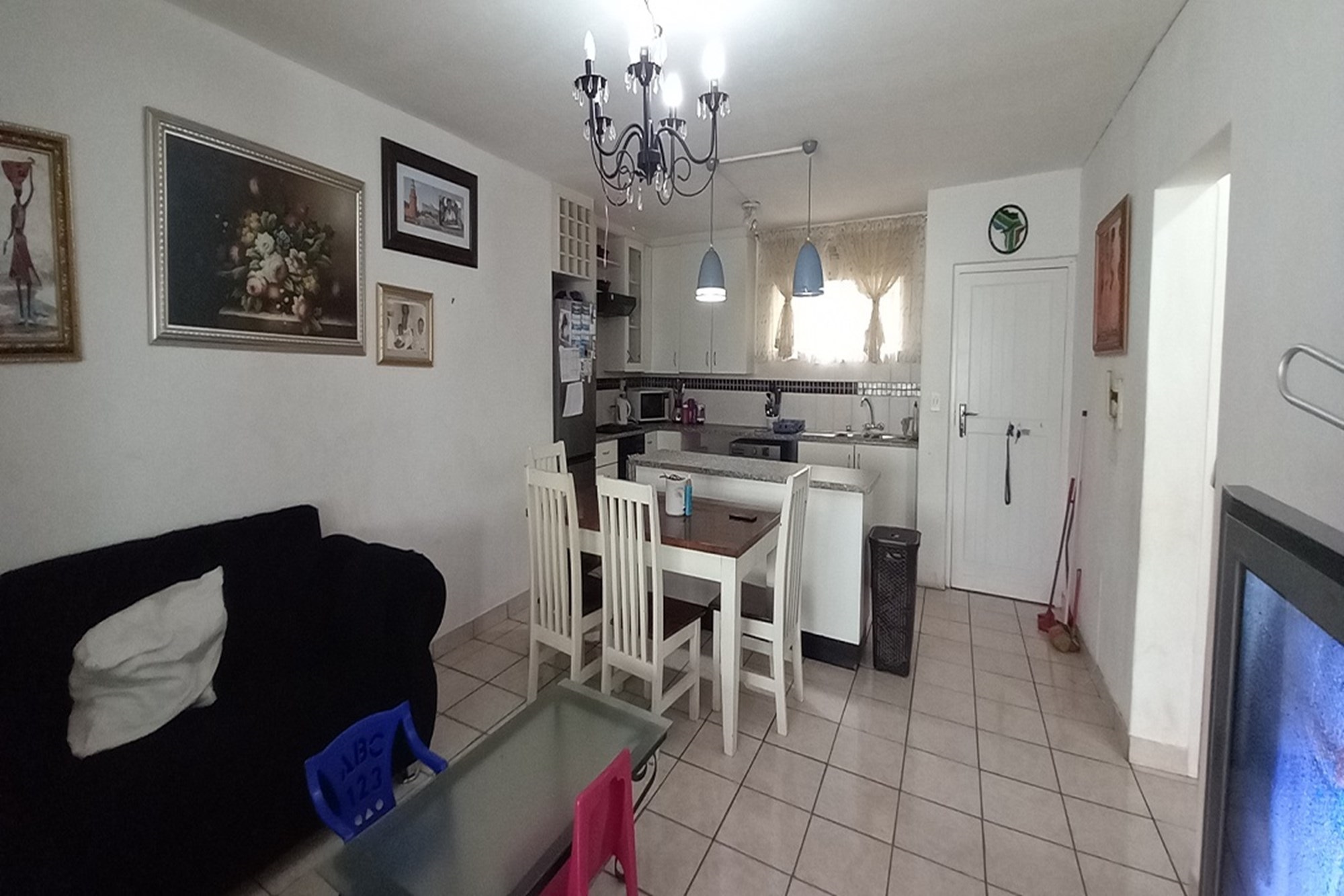 Apartment for sale in Discovery, Roodepoort, 80 m²