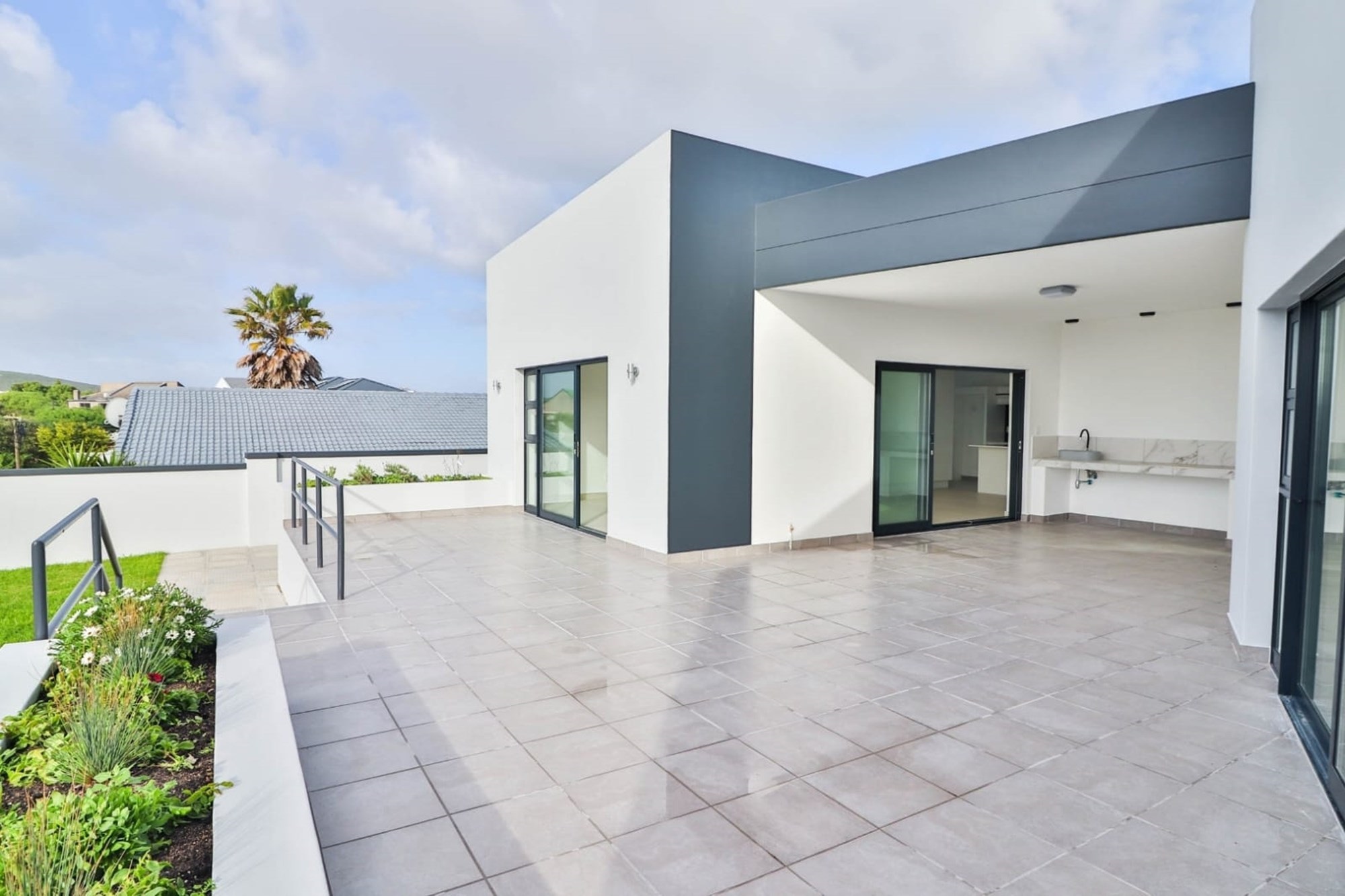 House for sale in Yzerfontein, 239 m²