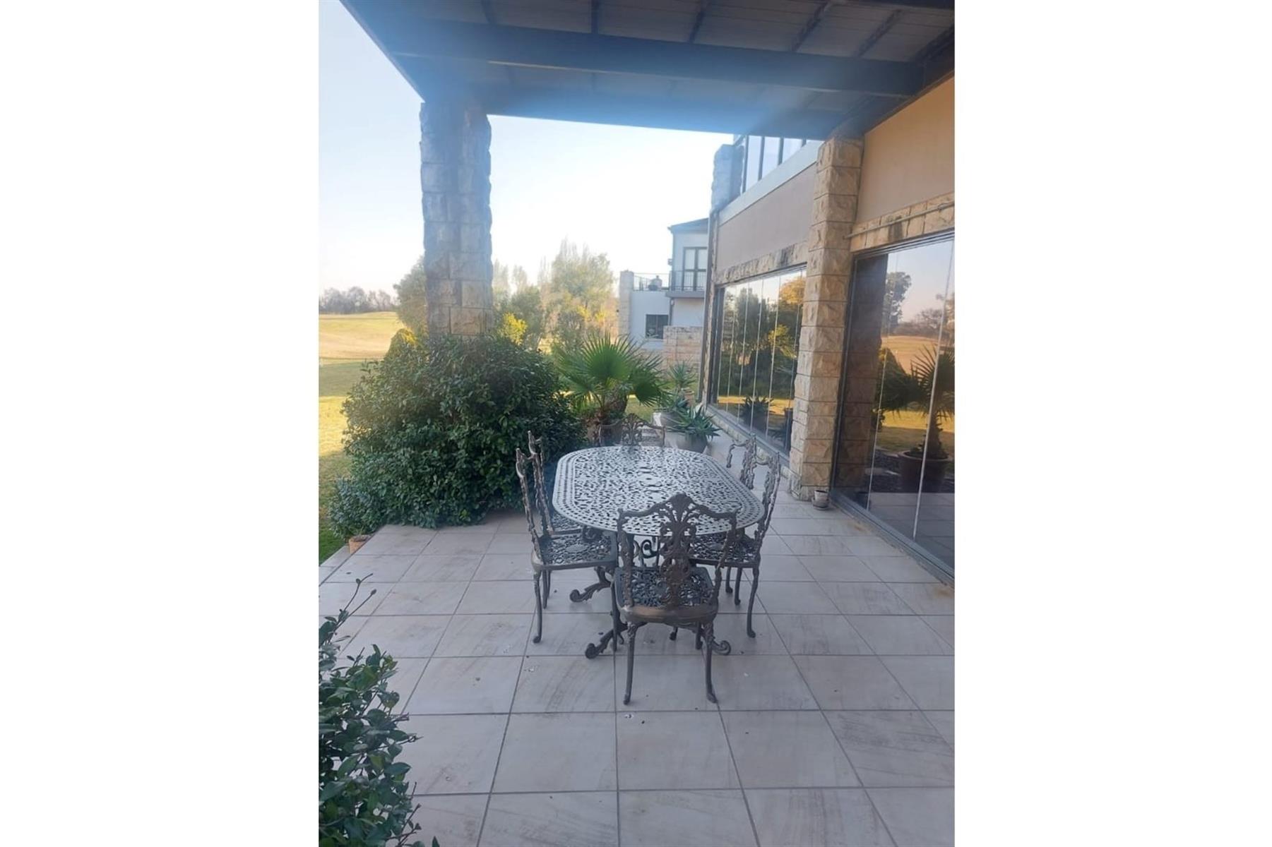House for sale in Magersfontein Memorial Golf Estate, Modderrivier, Kimberley, 876 m²