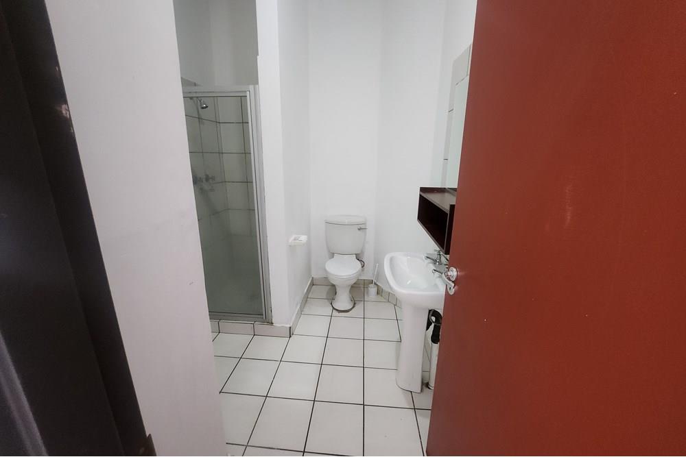 Studio Apartment for sale in Braamfontein, Johannesburg, 26 m²