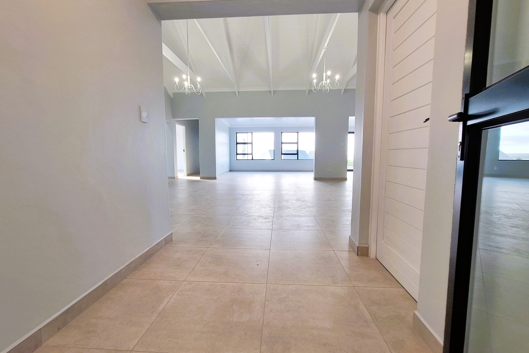Spacious, Modern Family Home with Separate Flatlet and partial Sea Views in popular Da Gama Bay. 3