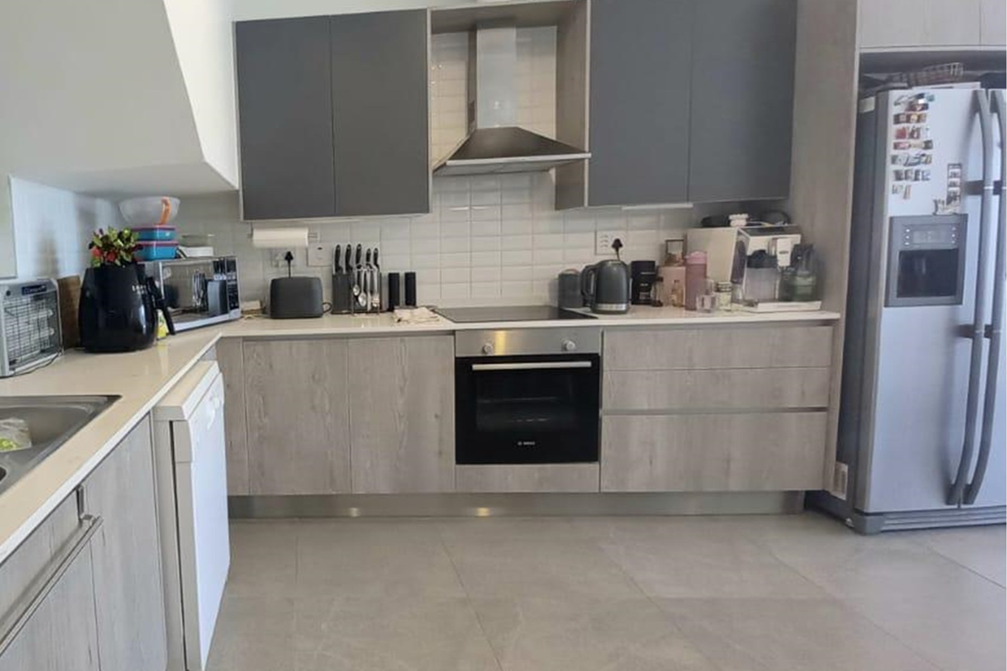 Townhouse for rent in Sandown, Blouberg, 189 m²