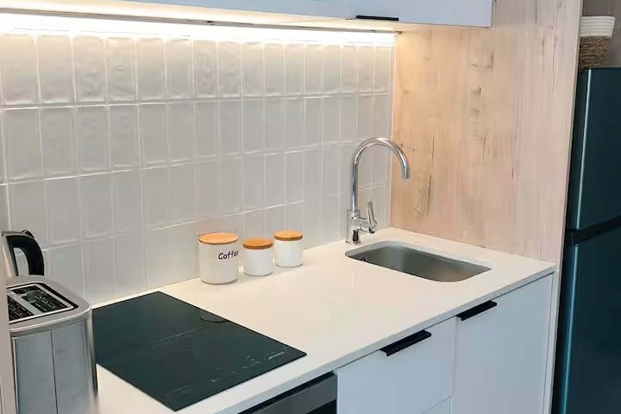 Studio Apartment for sale in Sea Point, Cape Town, 20 m²