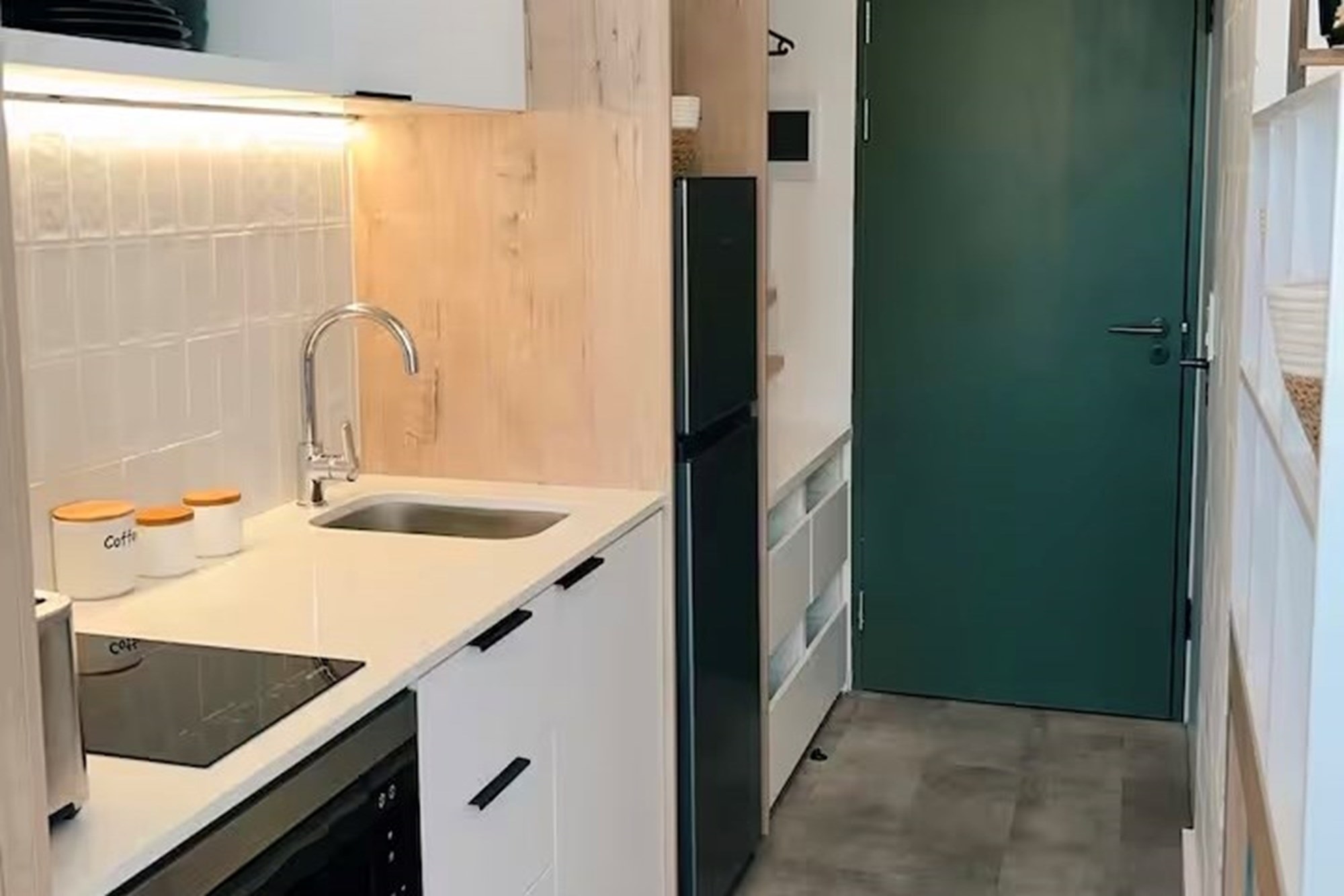 Studio Apartment for sale in Sea Point, Cape Town, 20 m²