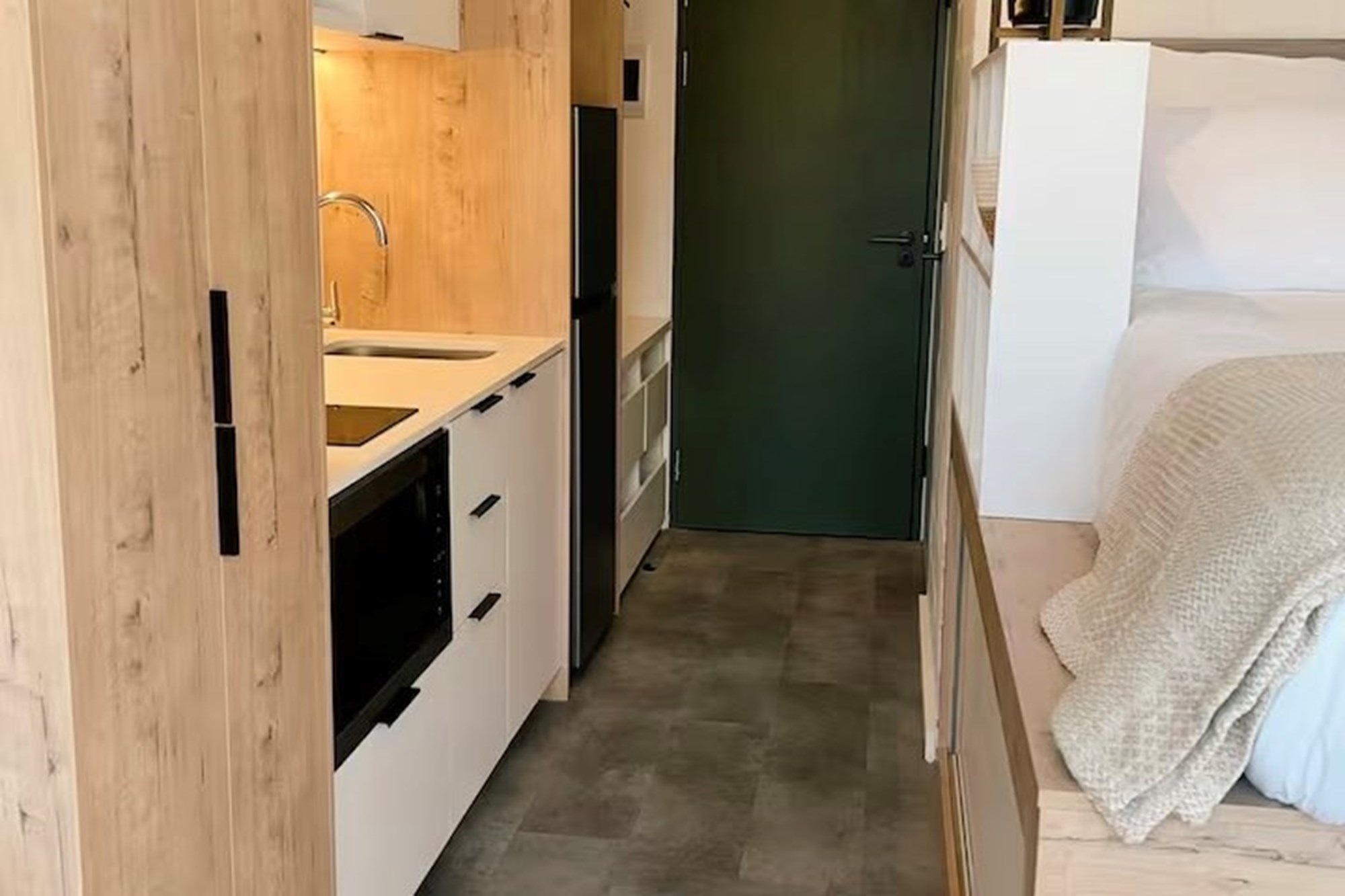 Studio Apartment for sale in Sea Point, Cape Town, 20 m²