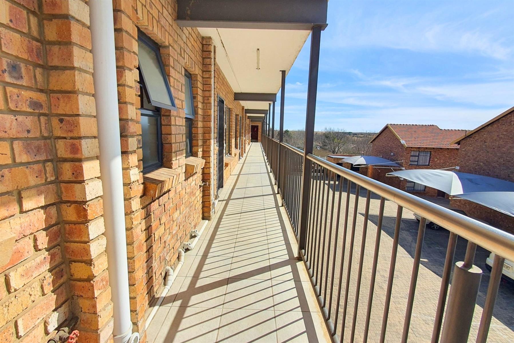 Apartment Block for sale in Secunda, 3600 m²