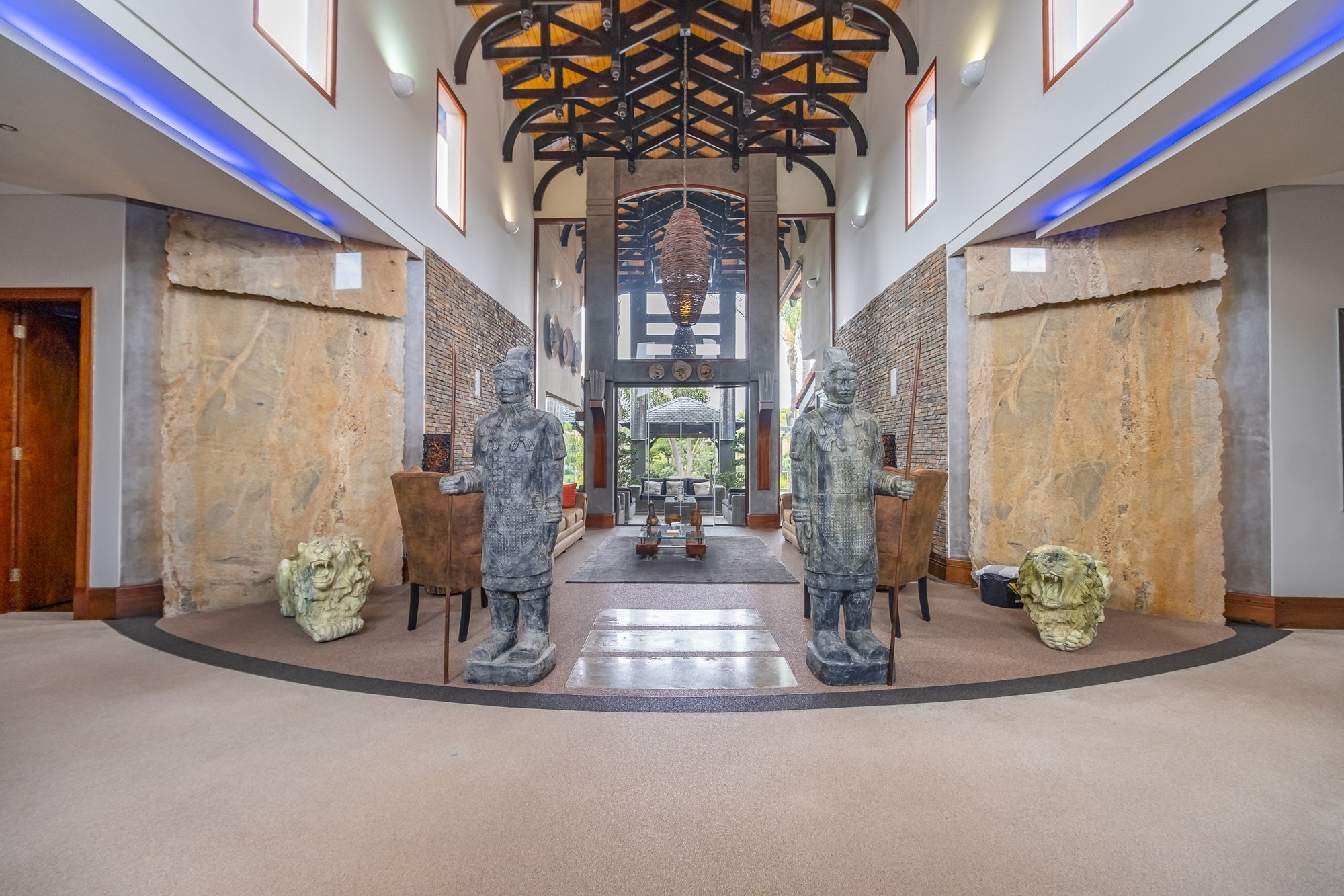 House for sale in Eagle Canyon Golf Estate, Roodepoort, 1987 m²