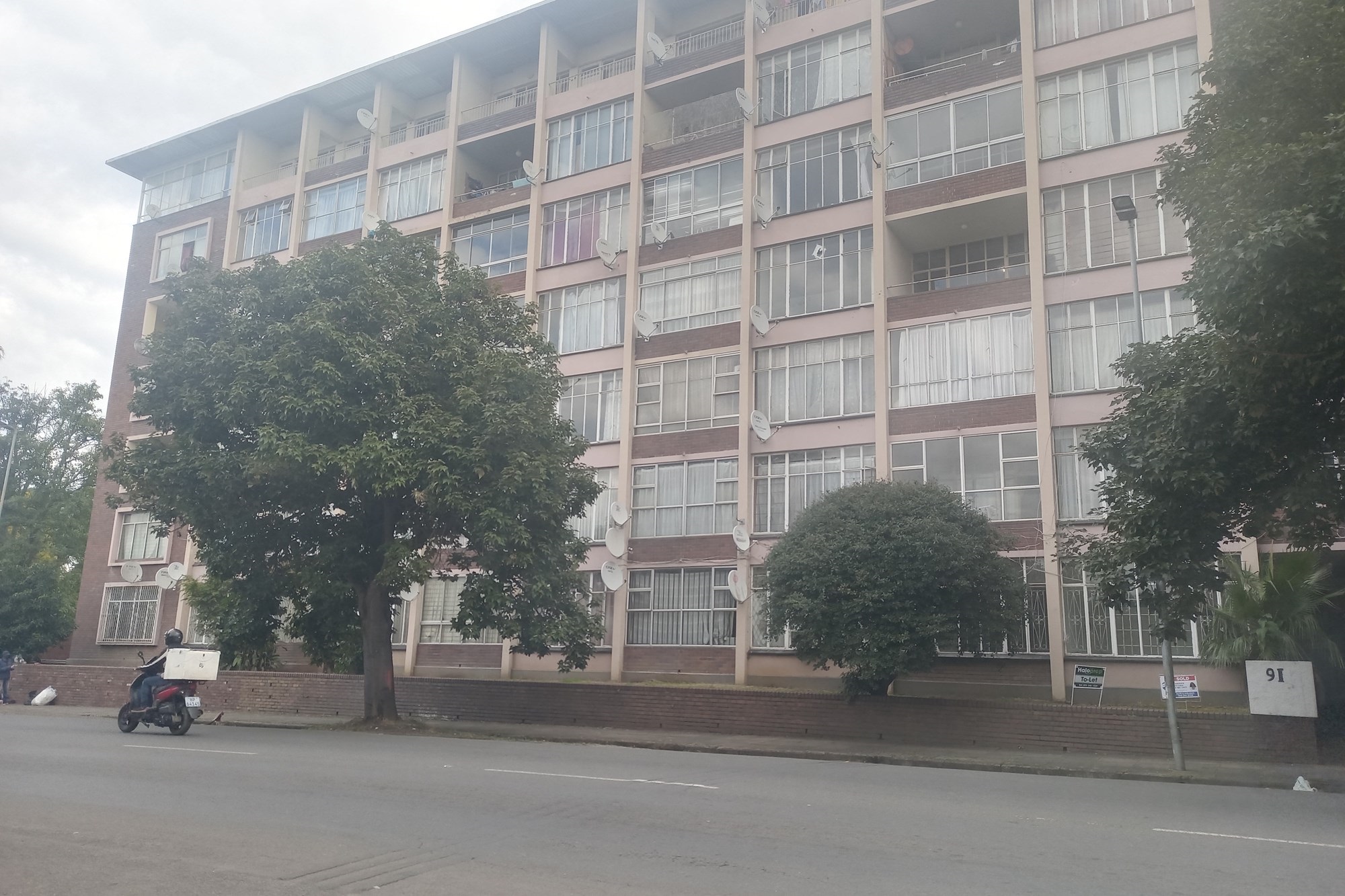 Central Flat for a Bigger family or a Good Investor