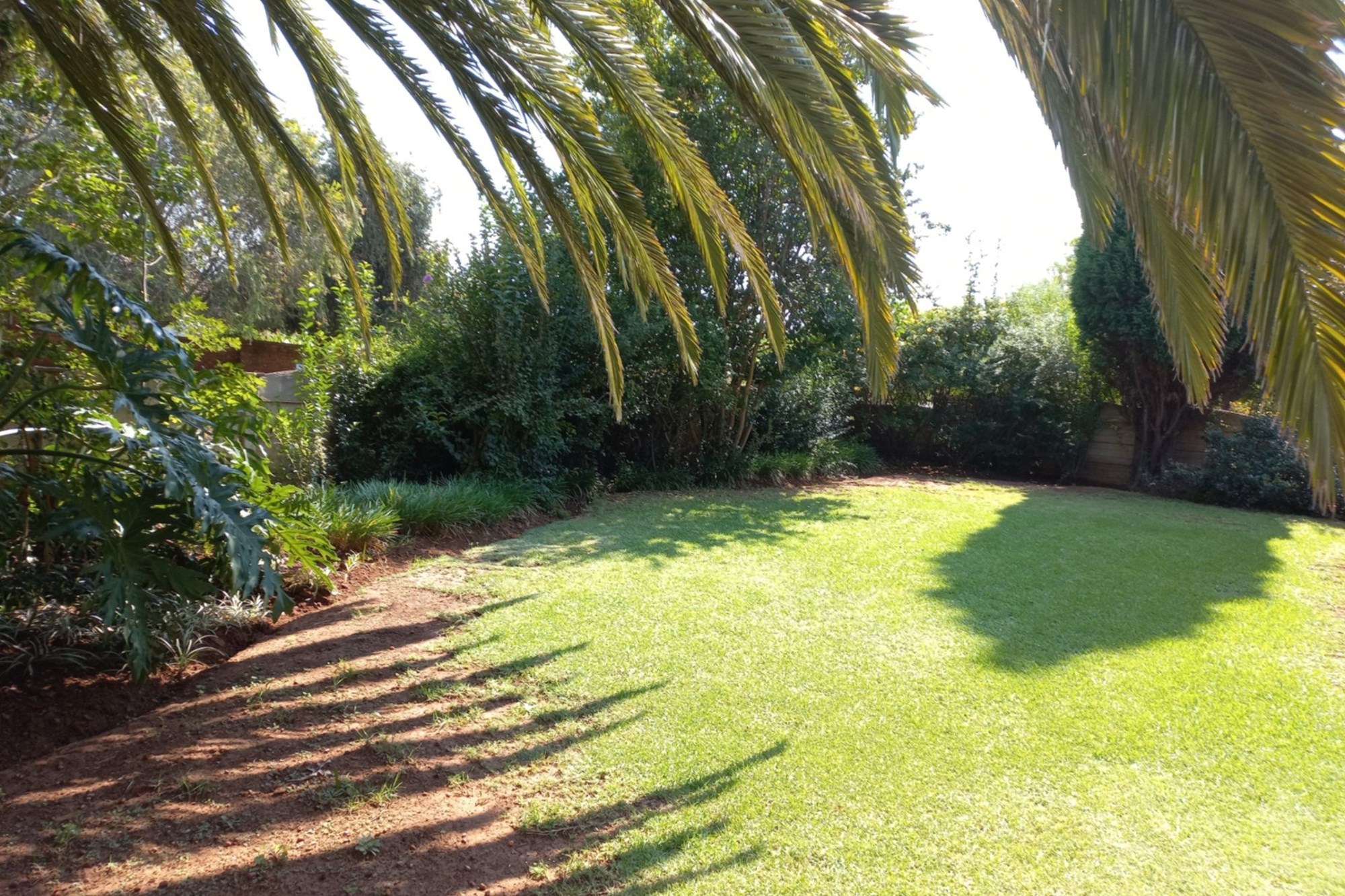 Charming Low Maintenance Family Home - Wheelchair Friendly, Walk to the Waterfront 4