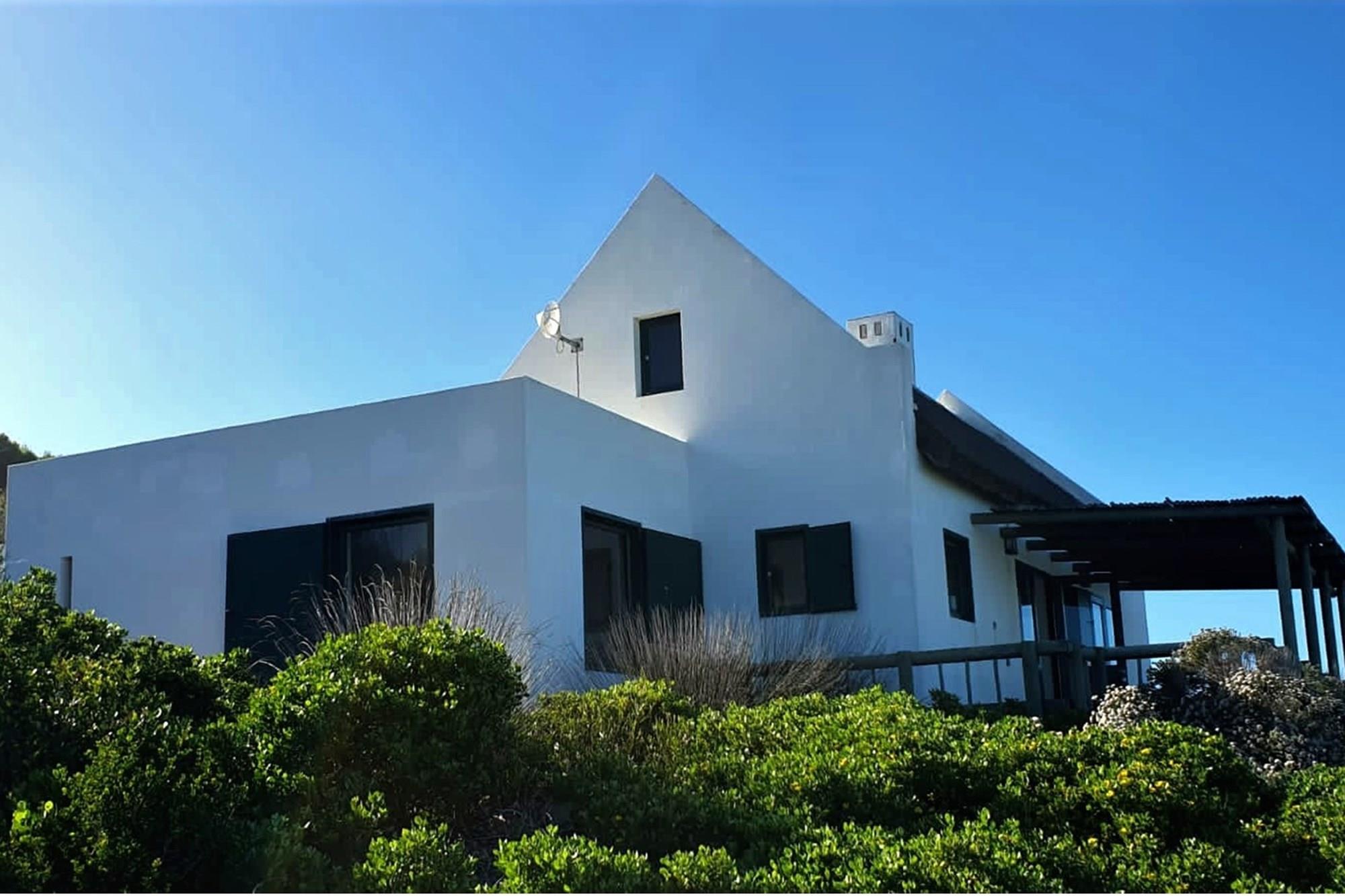 House for sale in Fynbosstrand, Stilbaai Rural, Stilbaai, 227 m²