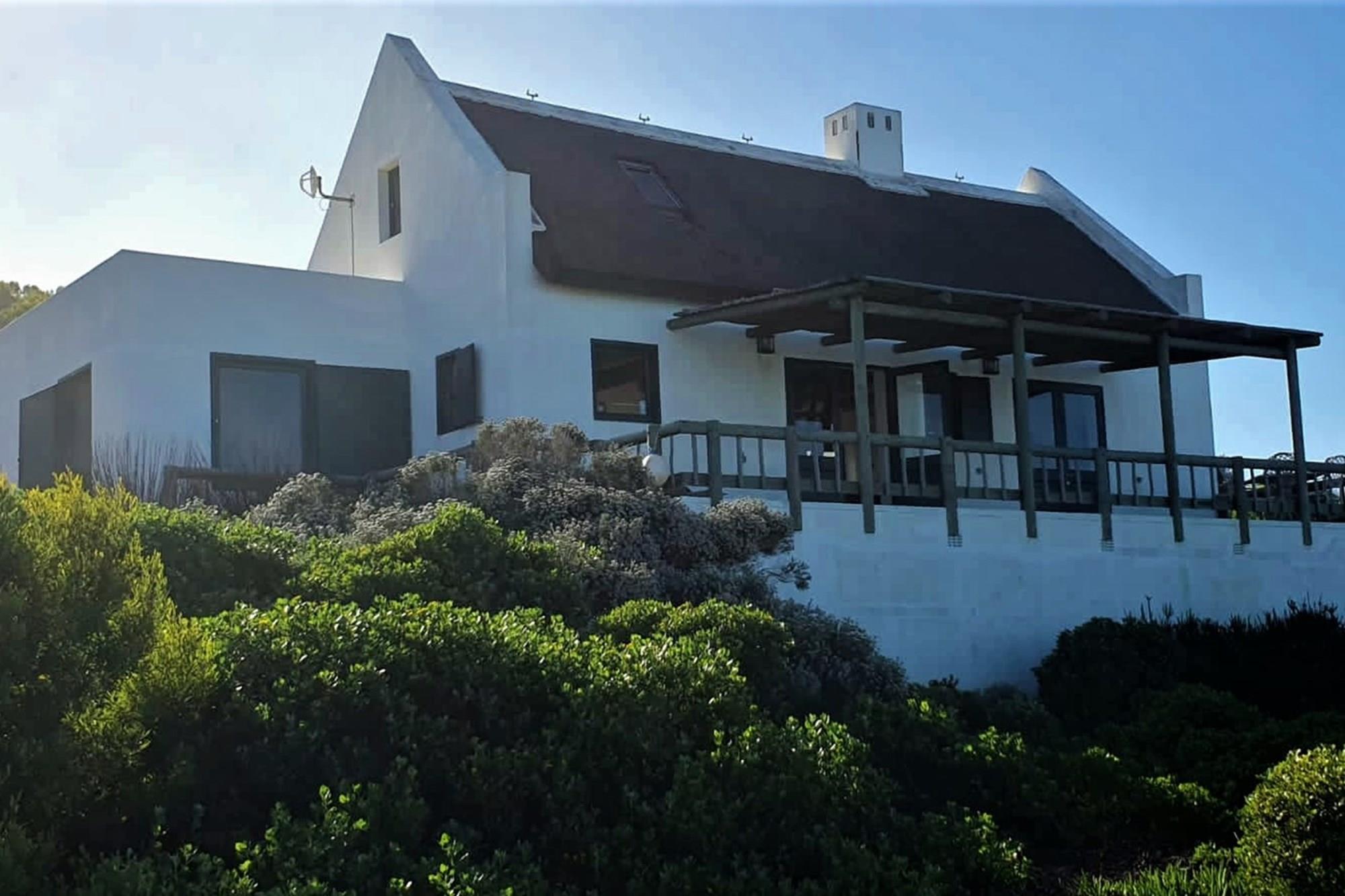 House for sale in Fynbosstrand, Stilbaai Rural, Stilbaai, 227 m²