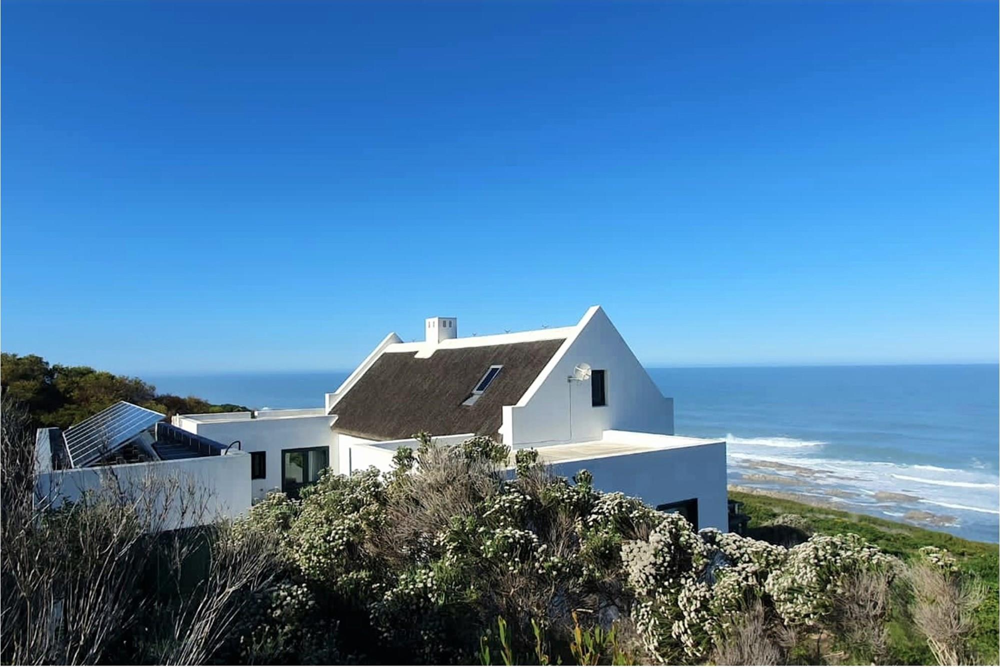 House for sale in Fynbosstrand, Stilbaai Rural, Stilbaai, 227 m²