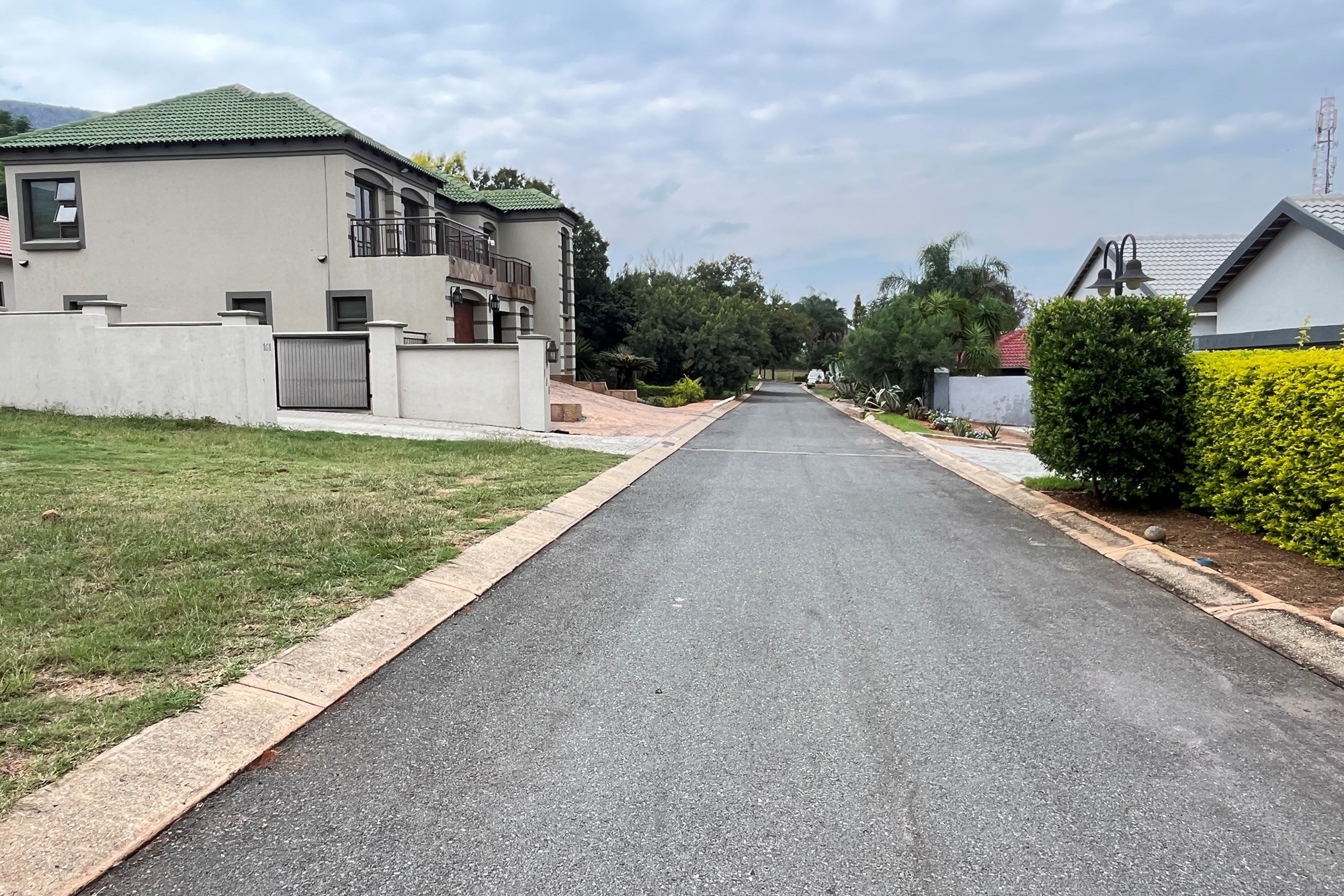 Vacant Land for sale in Kosmos Ridge, Hartbeespoort, North West, 553 m²