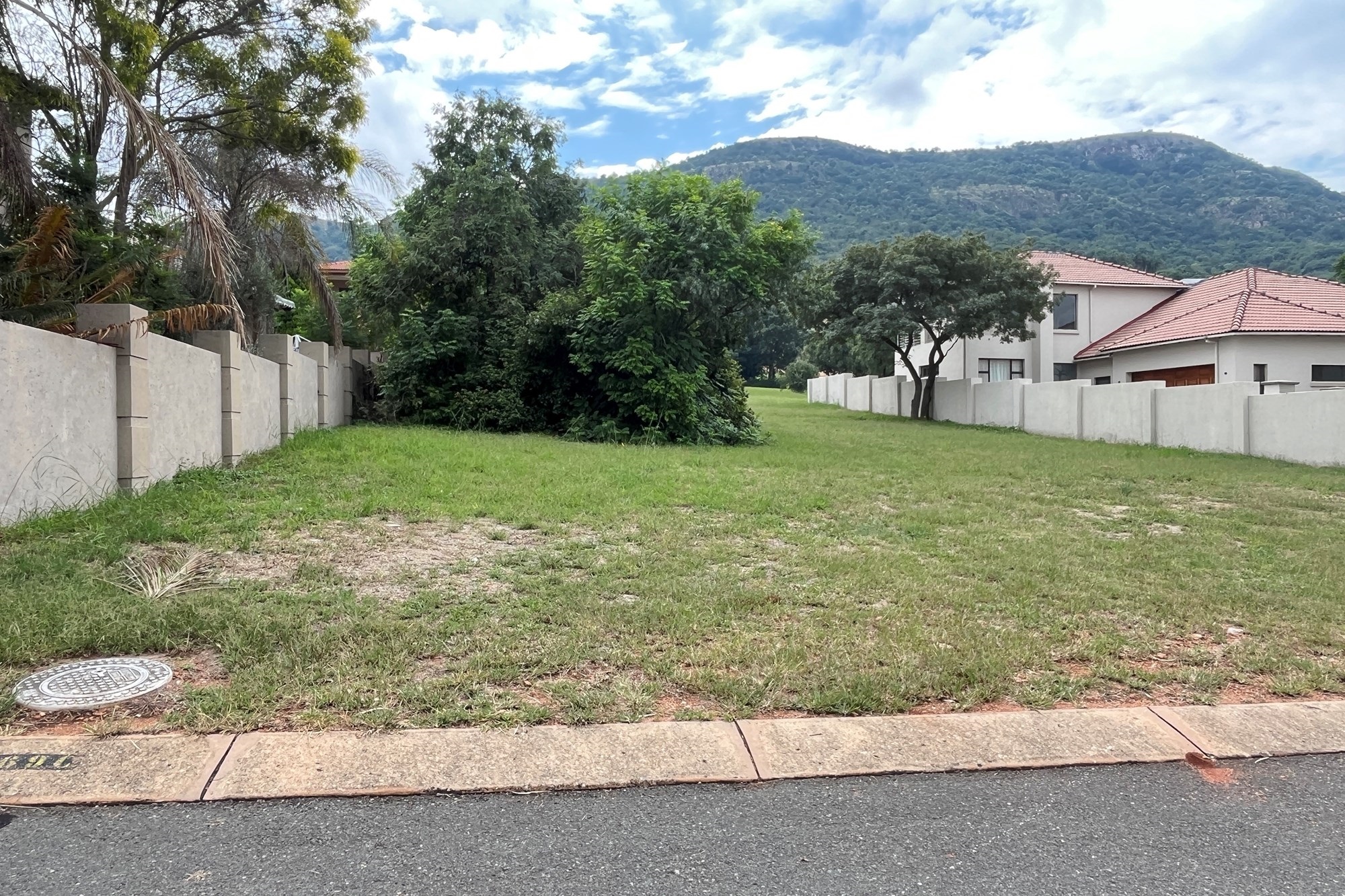 Vacant Land for sale in Kosmos Ridge, Hartbeespoort, North West, 553 m²