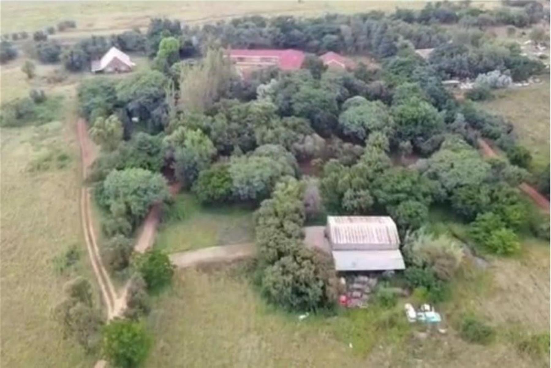Farm for sale in Mnandi, Centurion, 8500 m²