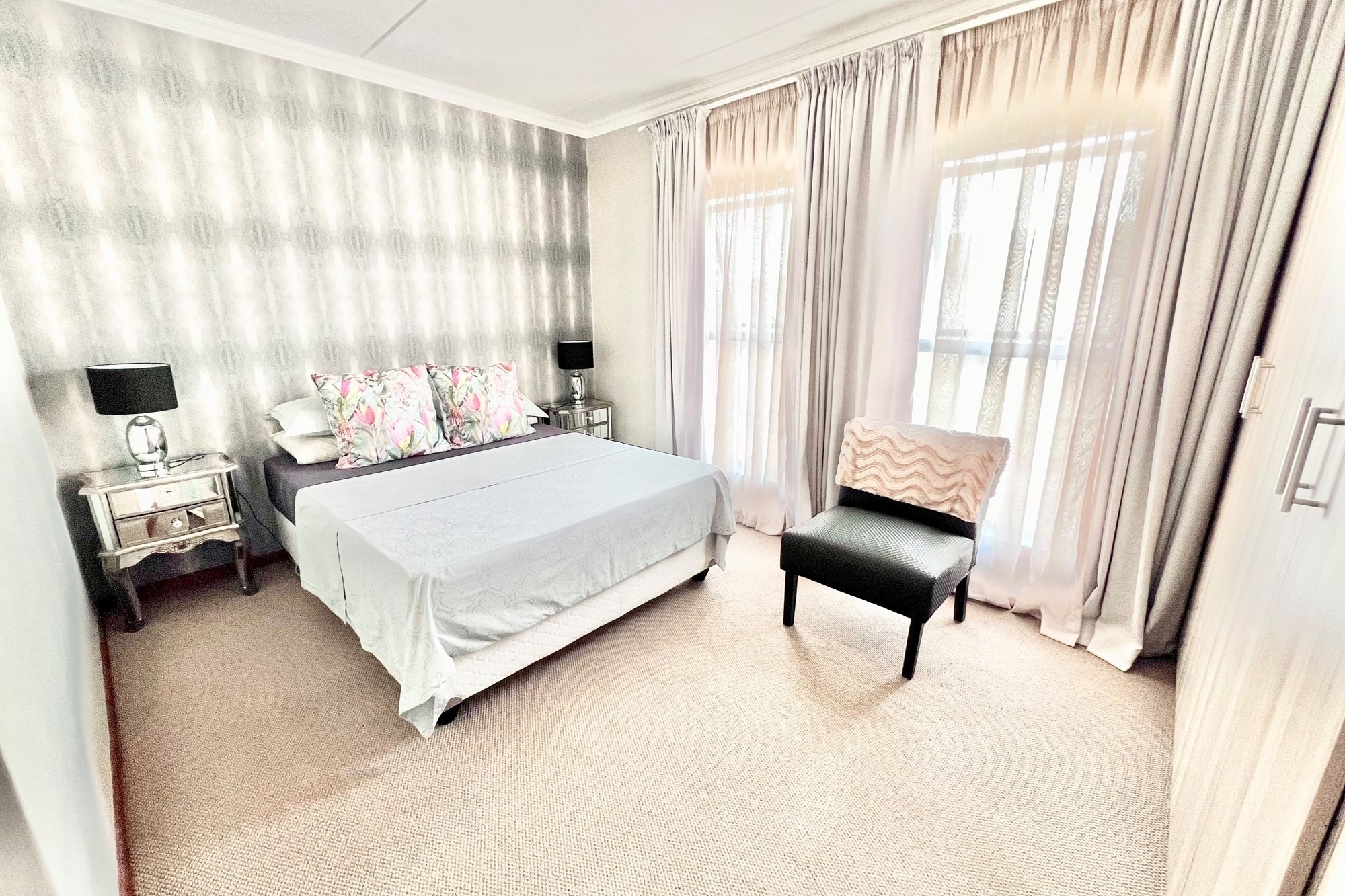 Apartment for sale in Blue Hills, Midrand, 91 m²