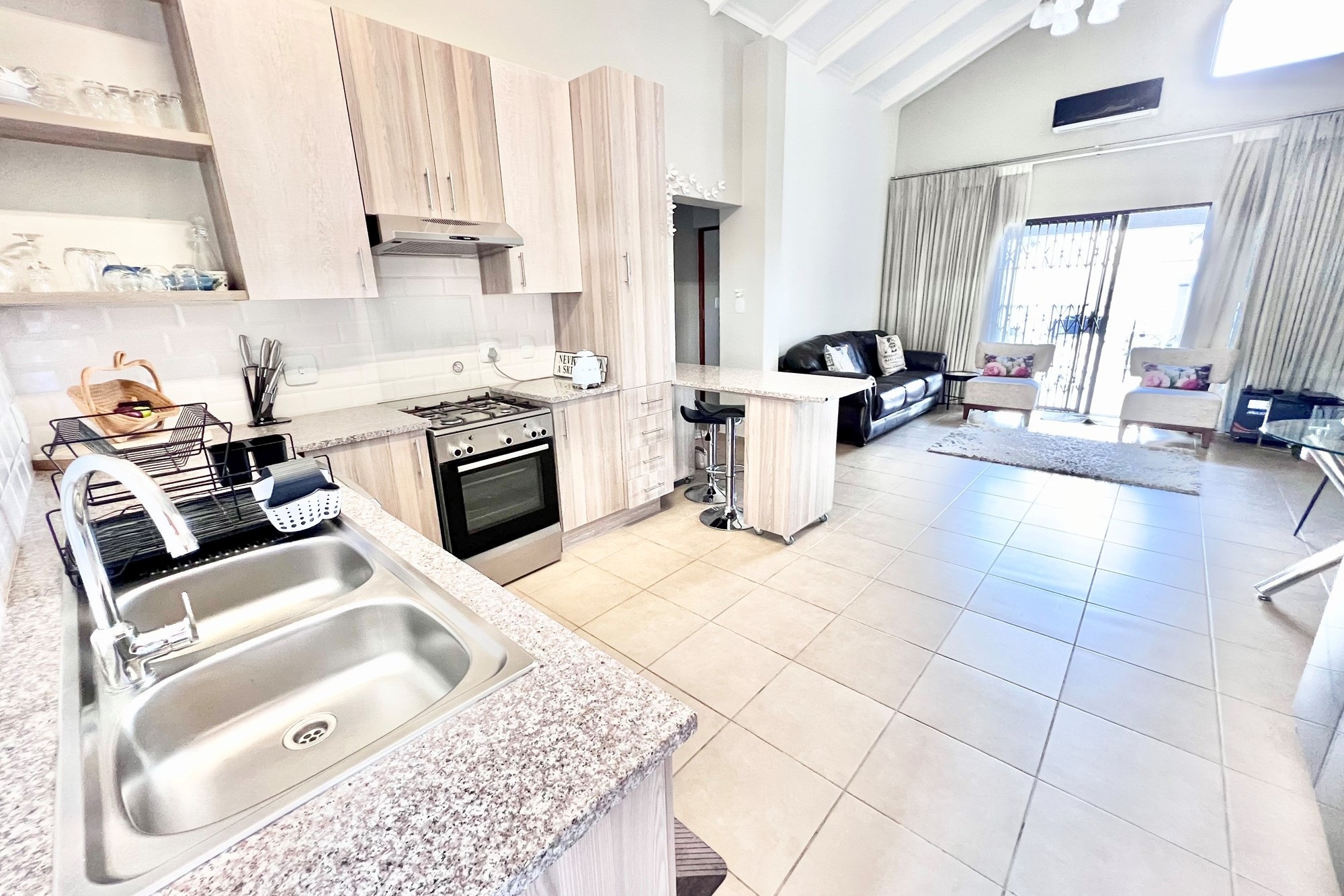 Apartment for sale in Blue Hills, Midrand, 91 m²