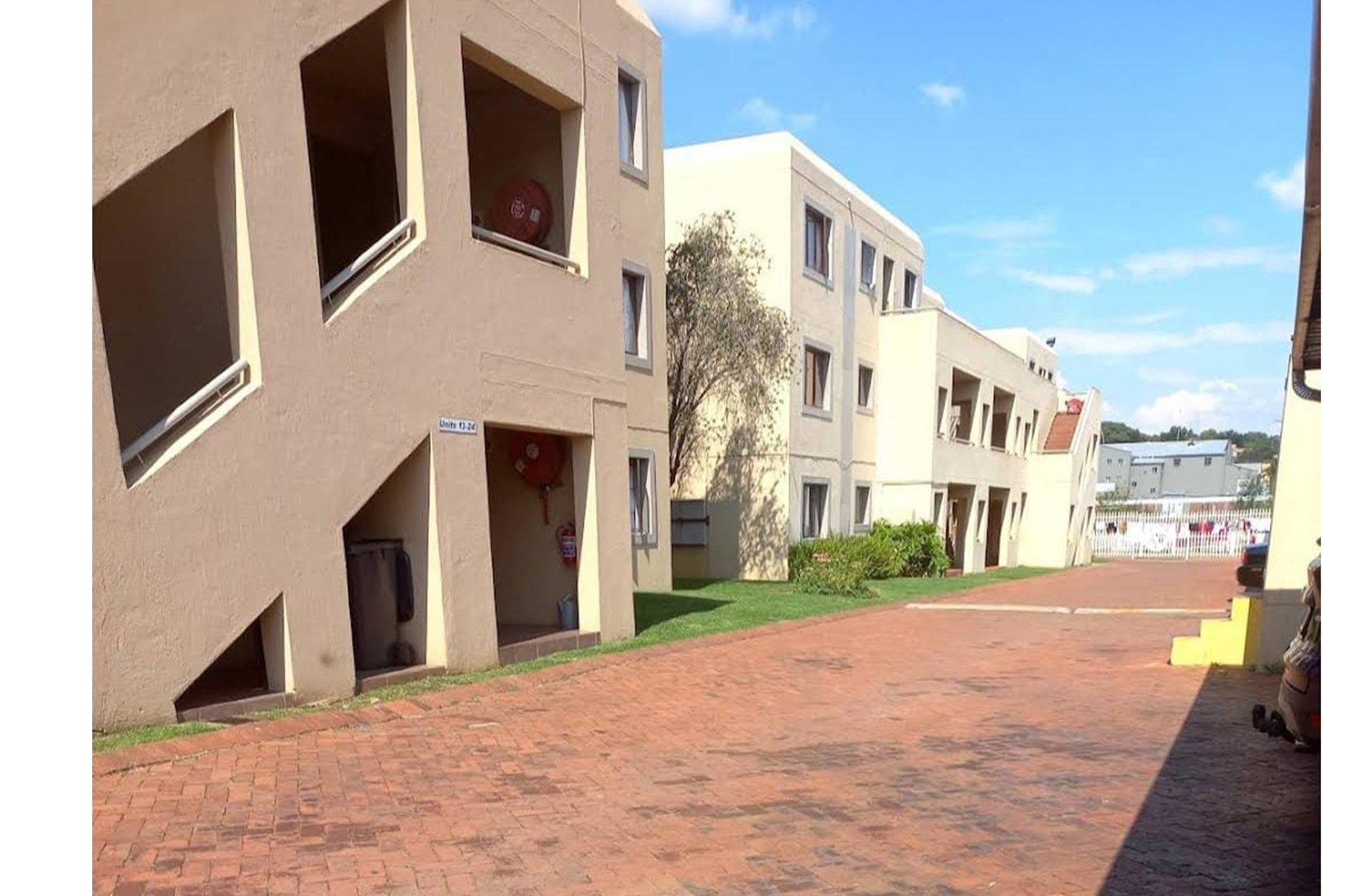 Apartment for sale in Weltevreden Park, Roodepoort, 44 m²