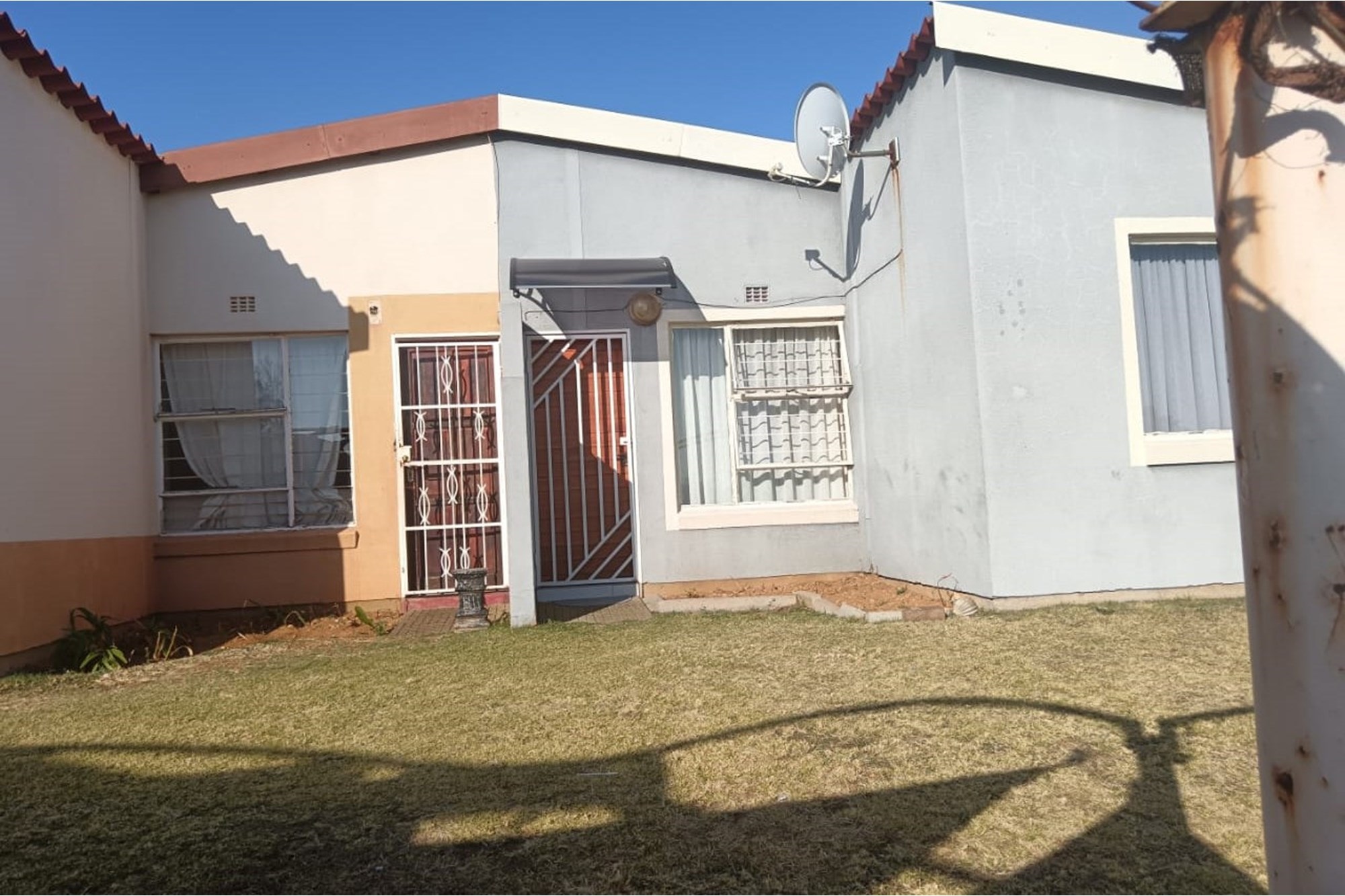 Townhouse for sale in Ridgeway, Johannesburg