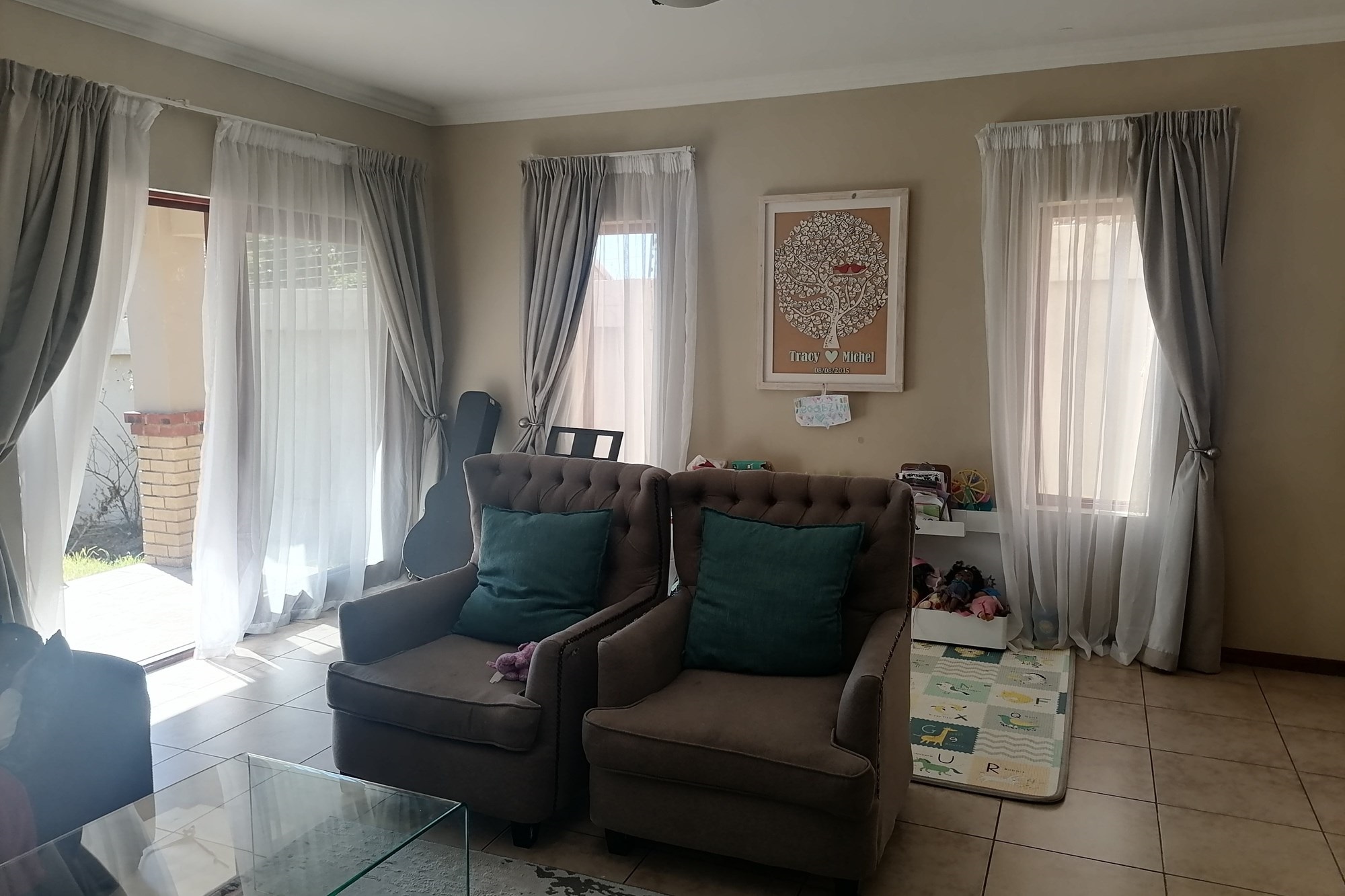 Well positioned family home in most popular suburb 5