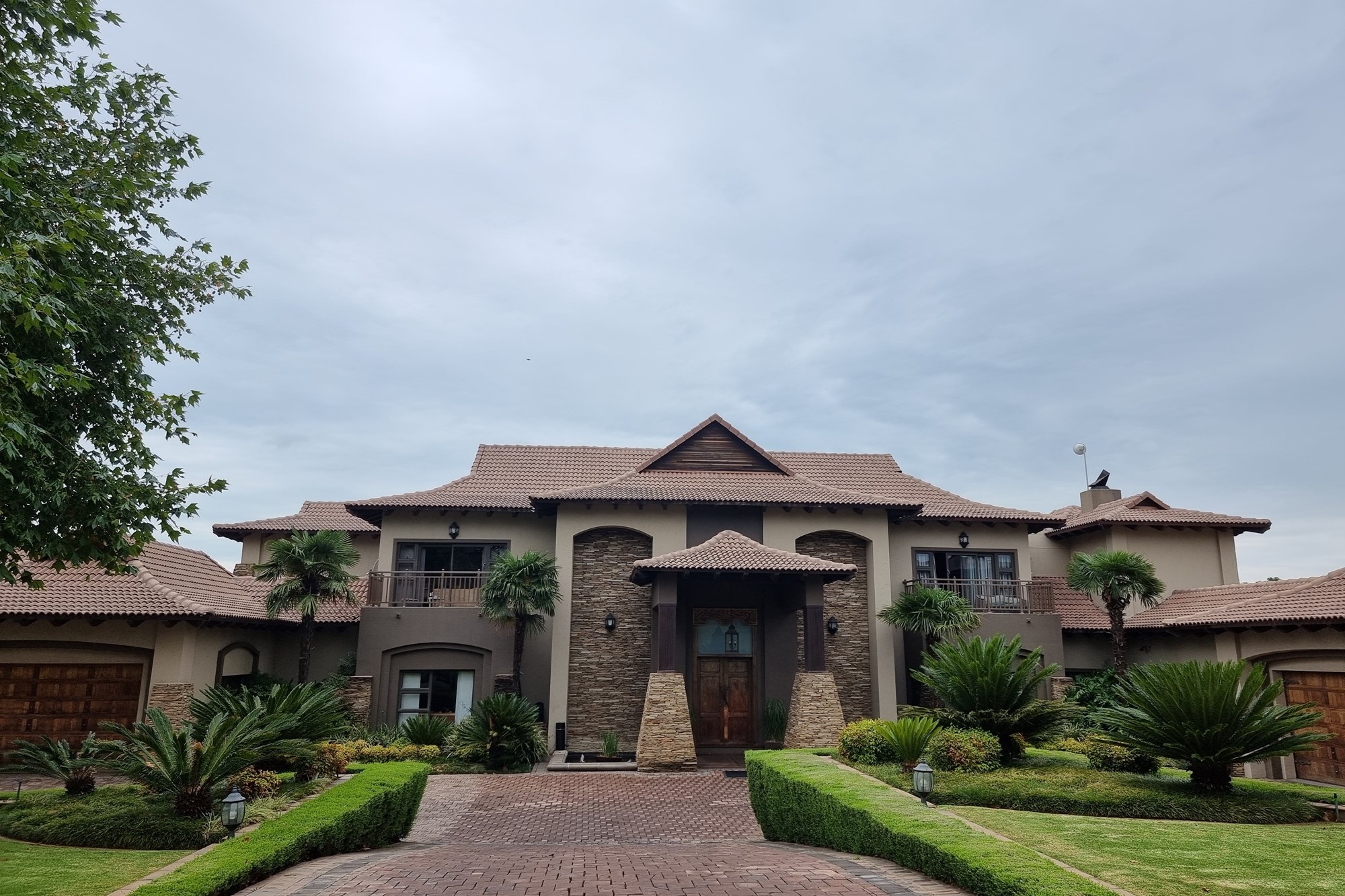 House for sale in Aerorand, Middelburg, 1600 m²