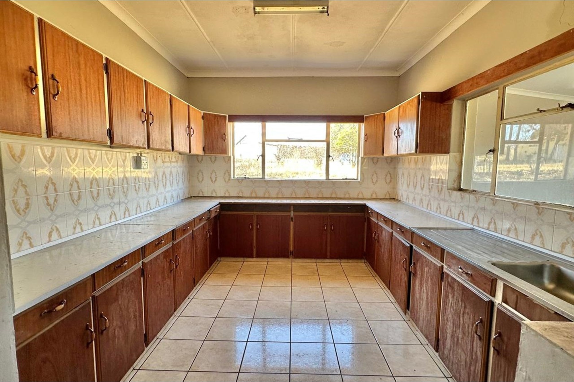 House for sale in Wakkerstroom, 3407 m²