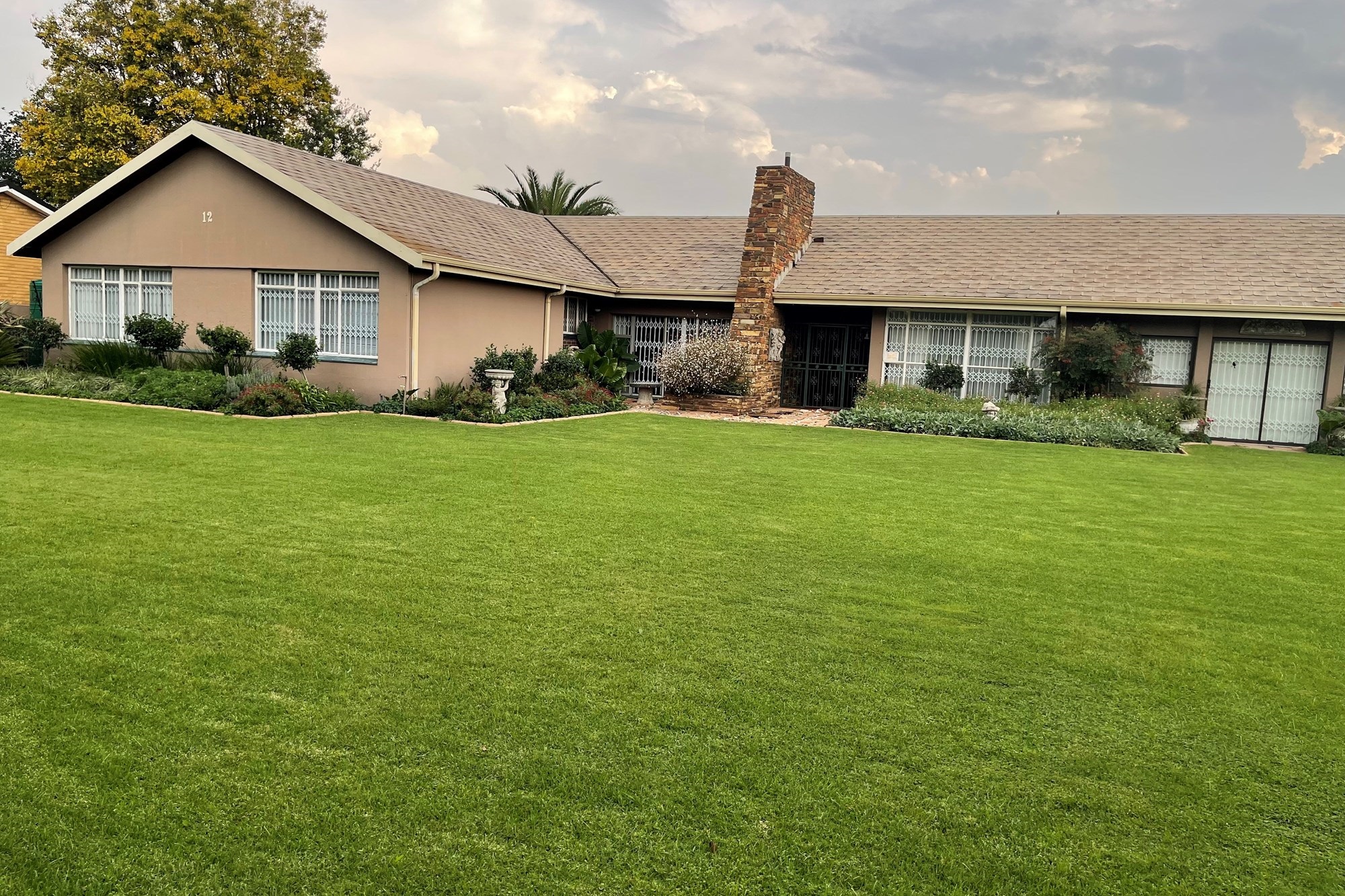 House for sale in Kinross, Secunda, 2973 m²
