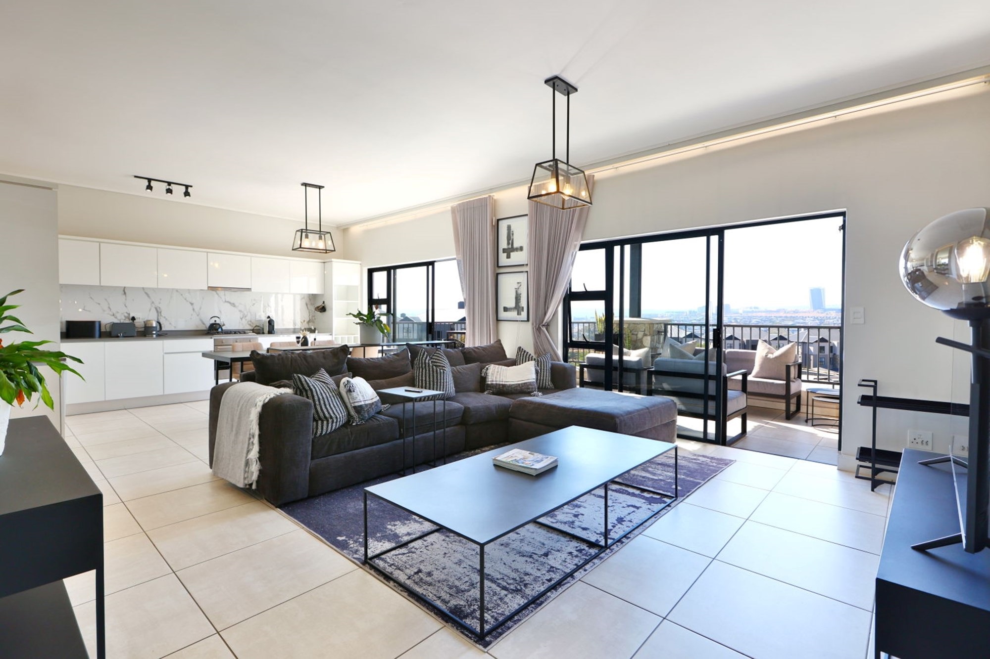 Apartment for rent in The Polofields, Waterfall, Midrand, 114 m²