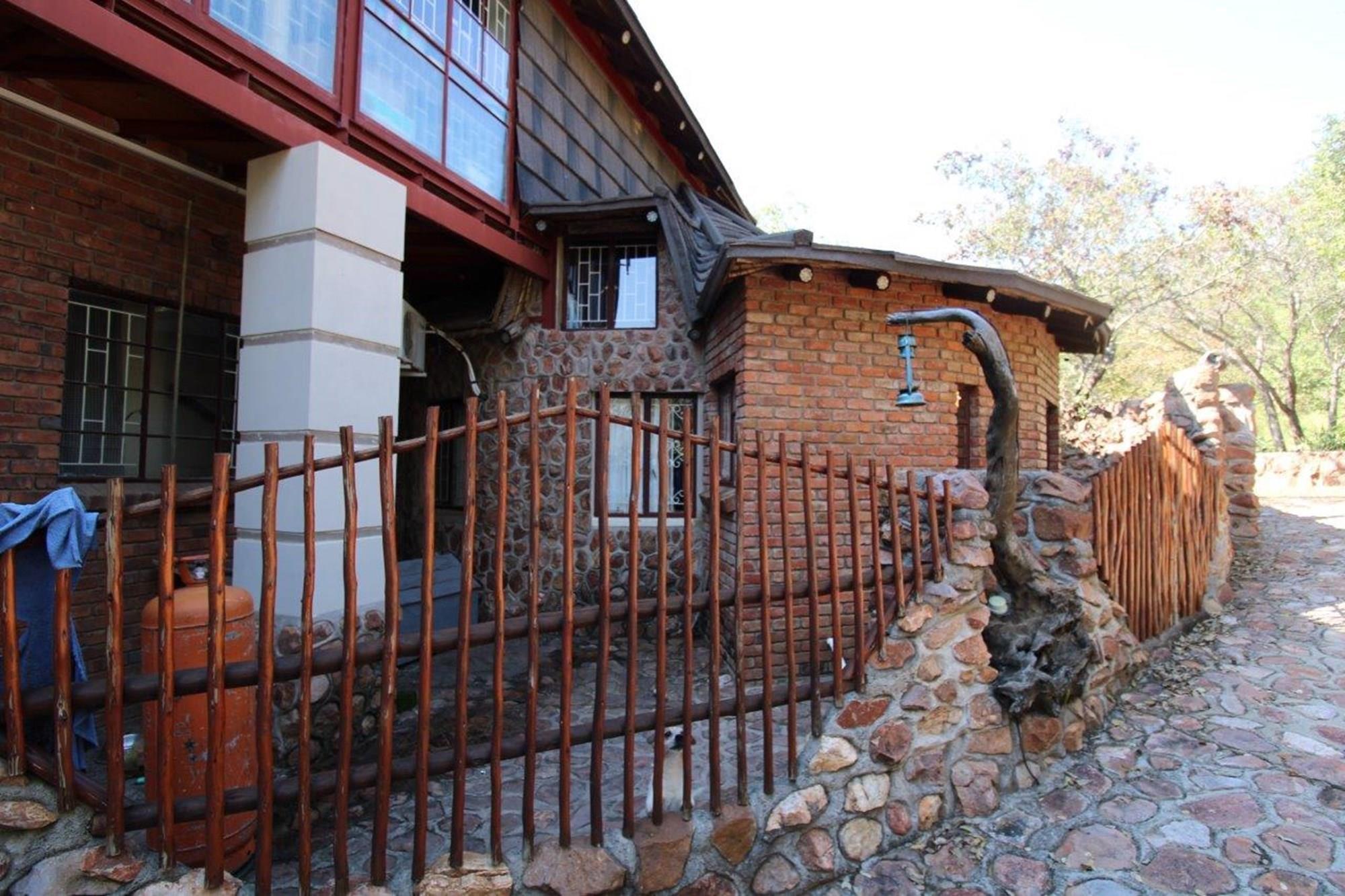 House for sale in Mookgopong Rural, Mookgopong, 460 m²