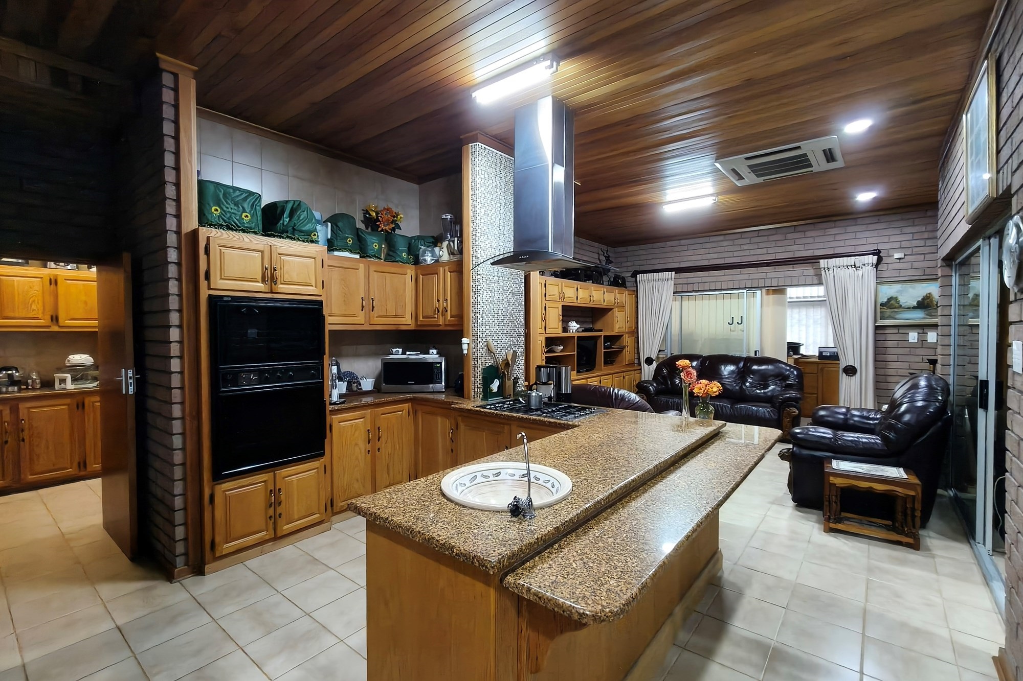 House for sale in Nelspruit Ext 11, Nelspruit, 38 Von Braun, Nelspruit Ext 11, Nelspruit, Mpumalanga, 500 m²