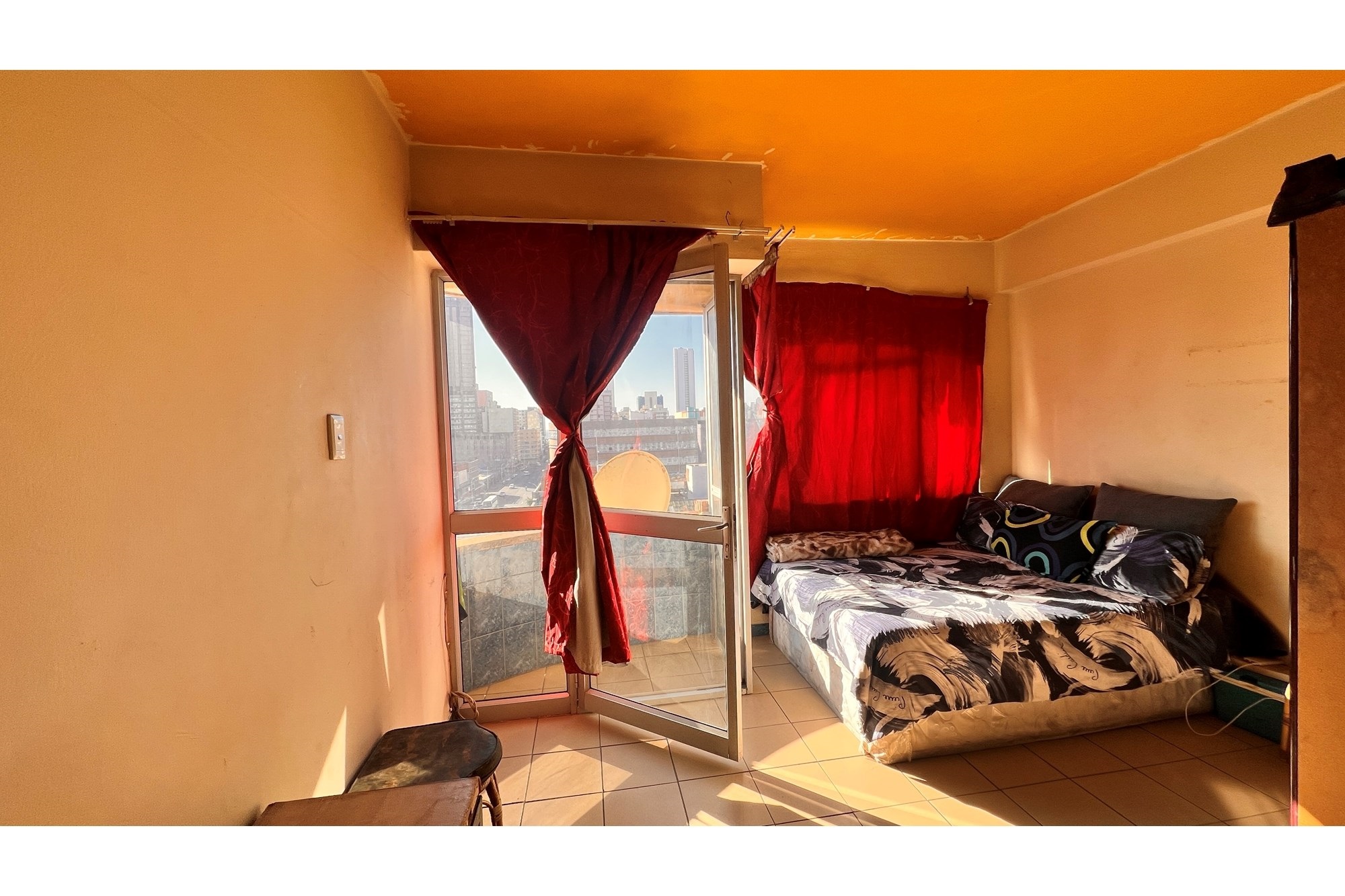 Investment Opportunity, Expand your Portfolio with this Studio Apartment for Sale in South Beach. 4