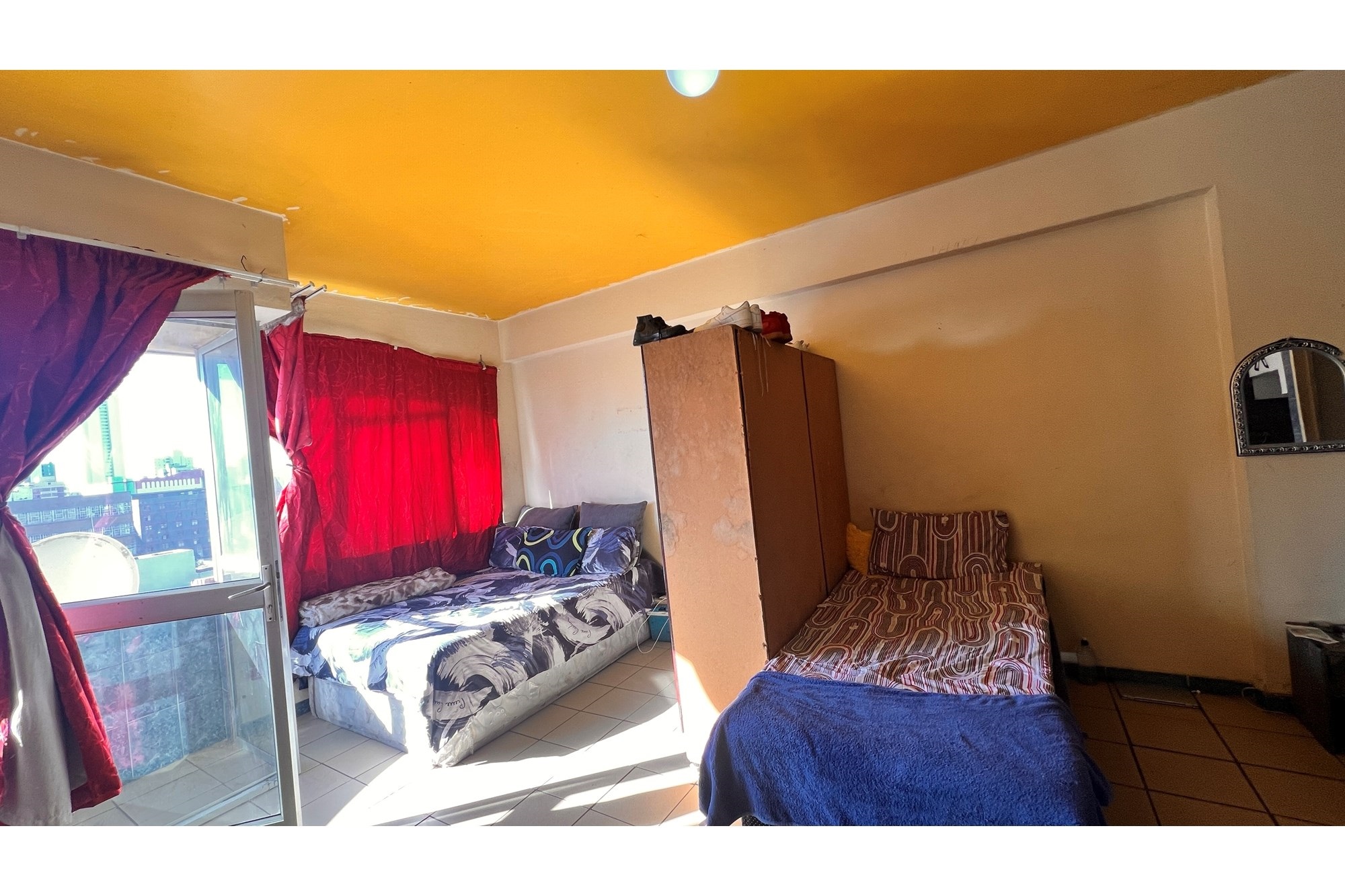 Investment Opportunity, Expand your Portfolio with this Studio Apartment for Sale in South Beach. 5